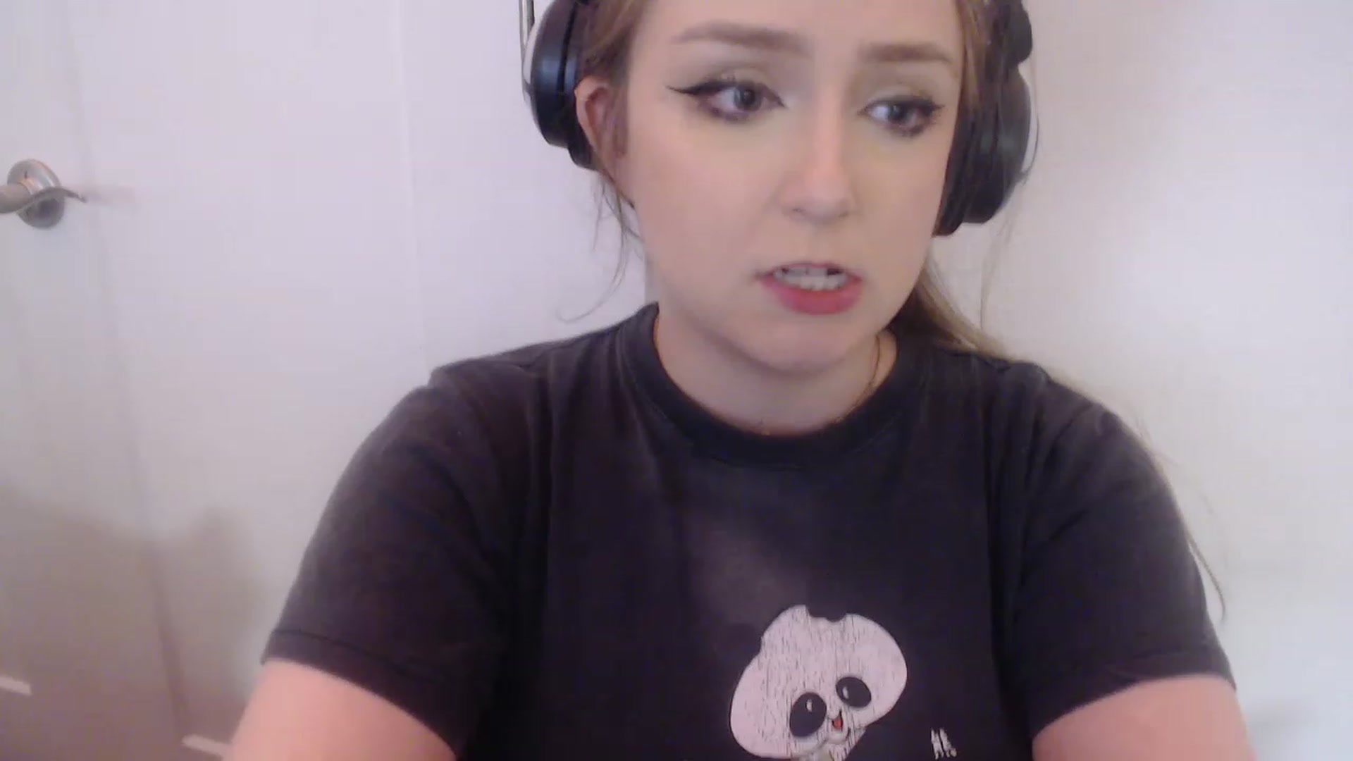 Gallery image thumbnail from LibbyxDoe's myfreecams stream on, 04/06/2023, 10:41 image 12 of 20