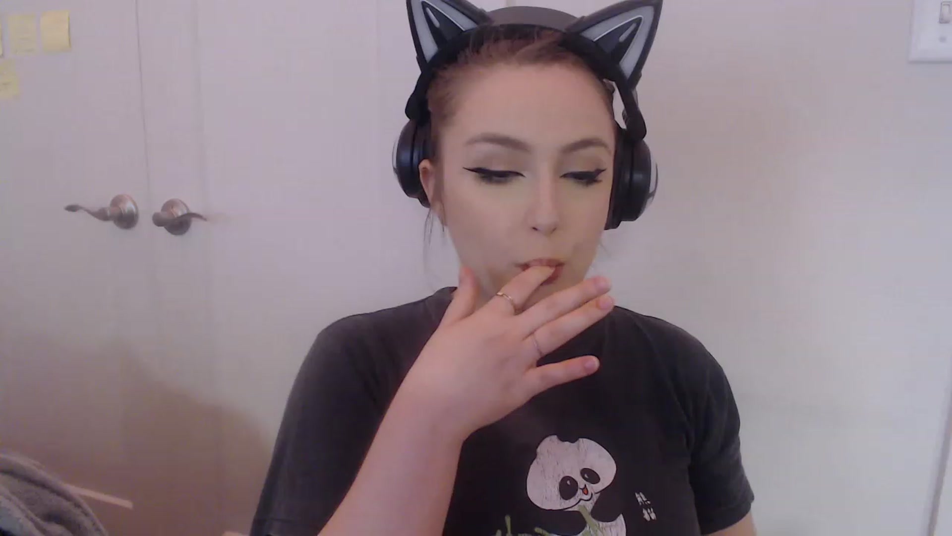 Gallery image thumbnail from LibbyxDoe's myfreecams stream on, 04/06/2023, 10:41 image 19 of 20