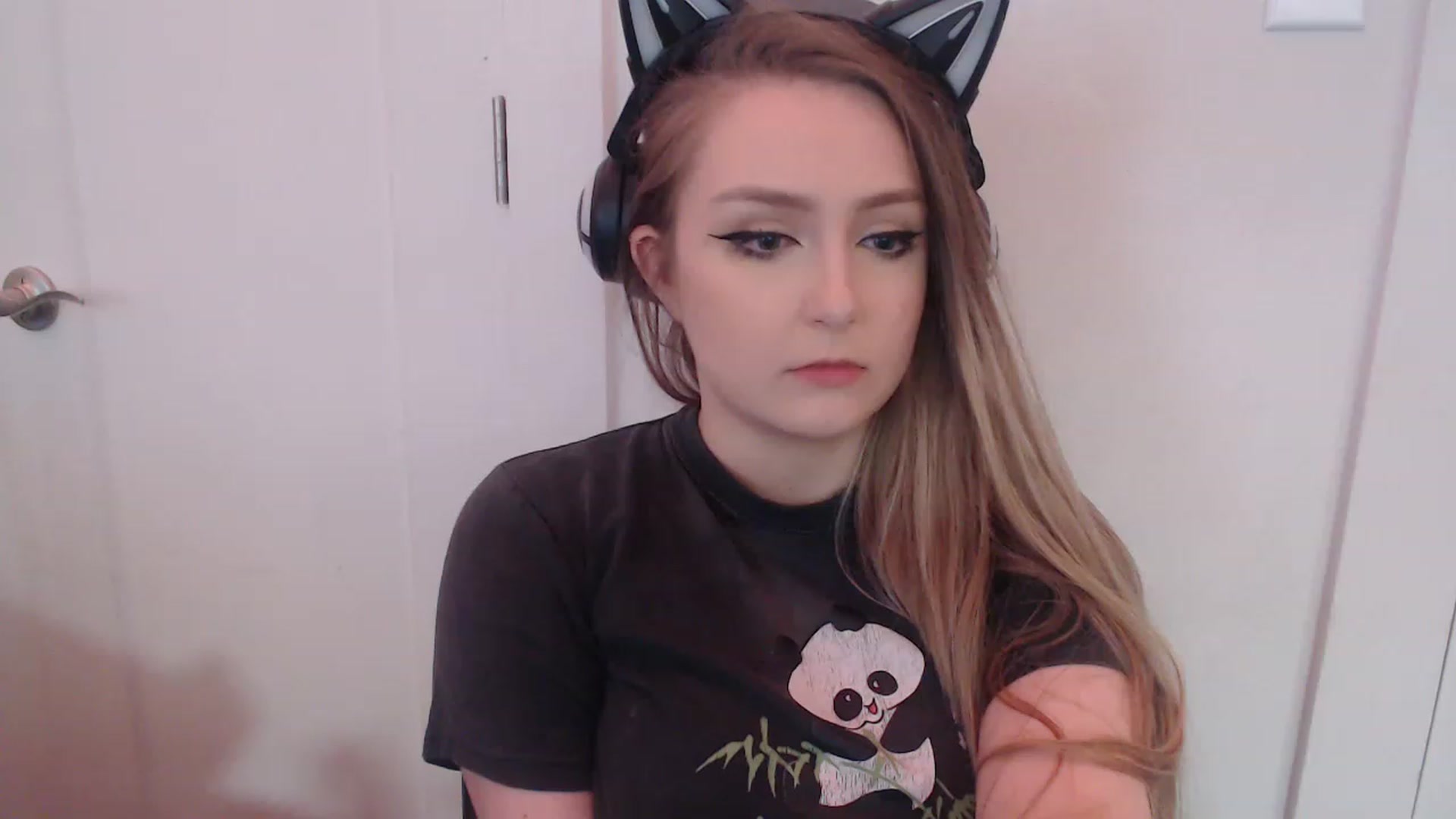 Gallery image thumbnail from LibbyxDoe's myfreecams stream on, 04/06/2023, 12:54 image 2 of 20