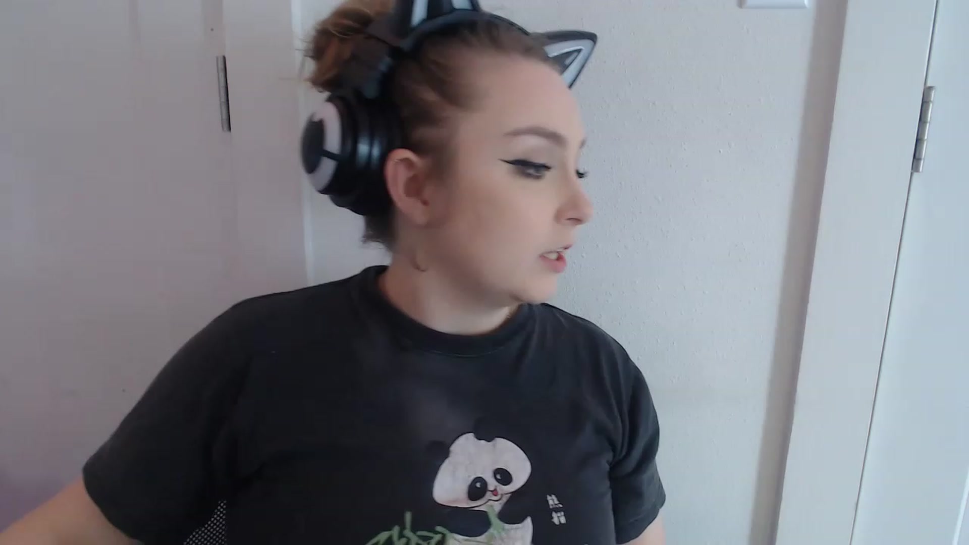 Gallery image thumbnail from LibbyxDoe's myfreecams stream on, 04/06/2023, 13:53 image 19 of 20