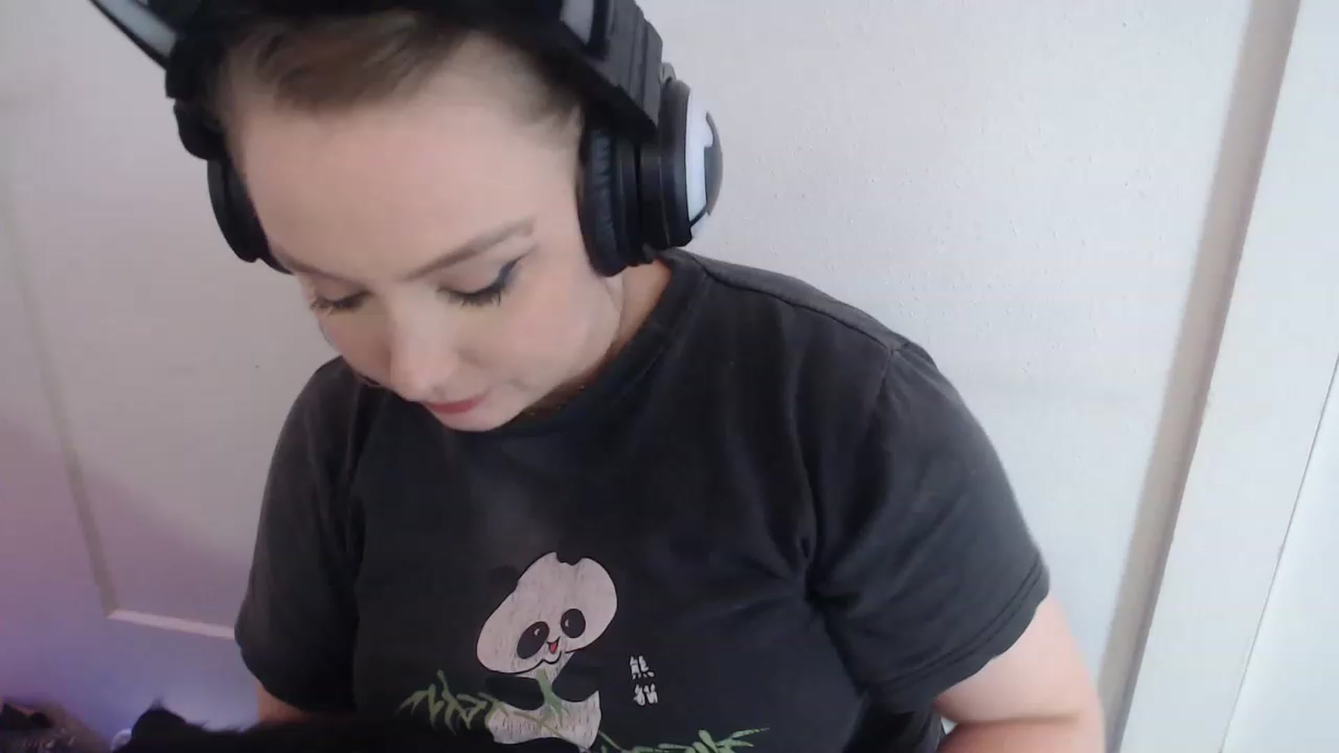 Gallery image thumbnail from LibbyxDoe's myfreecams stream on, 04/06/2023, 13:53 image 2 of 20