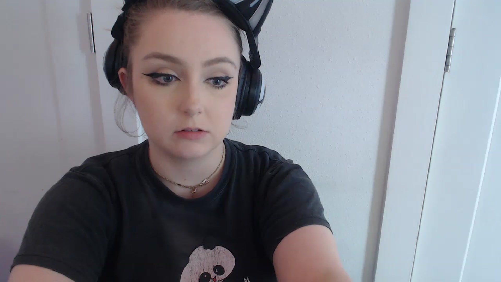 Gallery image thumbnail from LibbyxDoe's myfreecams stream on, 04/06/2023, 13:53 image 12 of 20