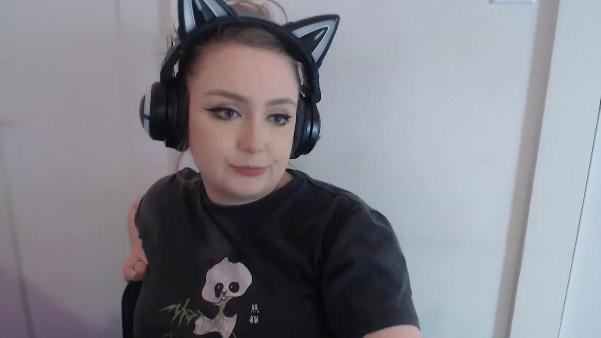 Gallery image thumbnail from LibbyxDoe's myfreecams stream on, 04/06/2023, 13:53 image 5 of 20