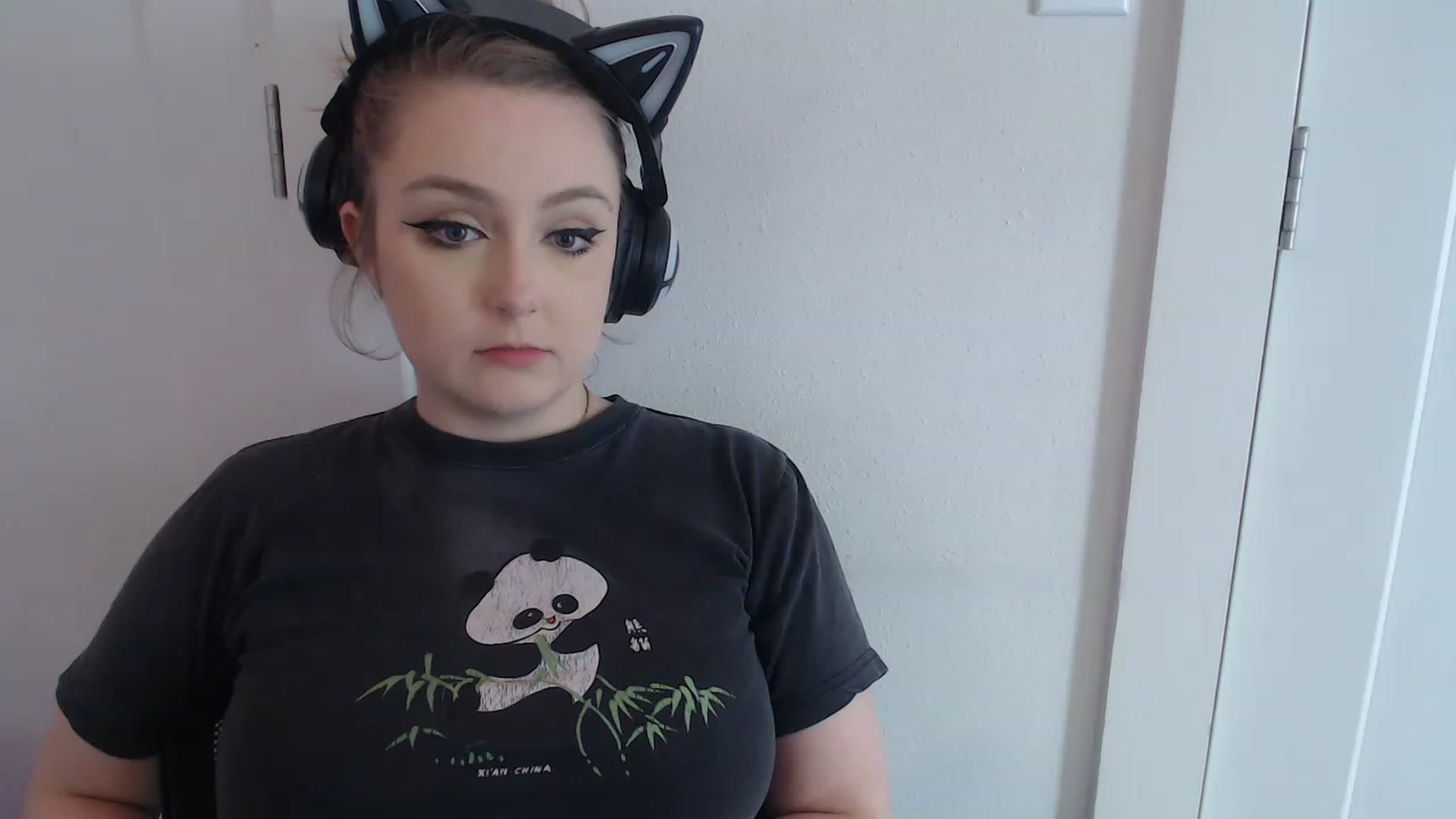 Gallery image thumbnail from LibbyxDoe's myfreecams stream on, 04/06/2023, 13:53 image 14 of 20