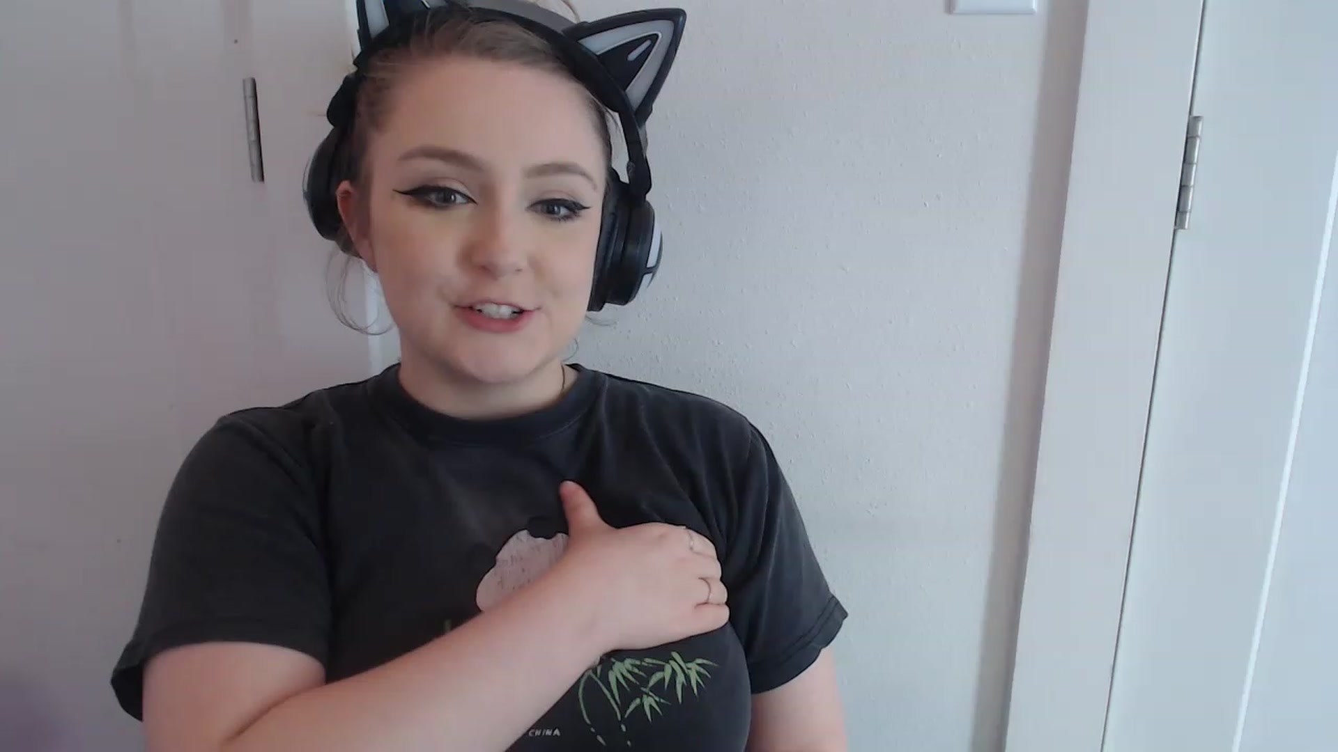 Gallery image thumbnail from LibbyxDoe's myfreecams stream on, 04/06/2023, 13:53 image 15 of 20