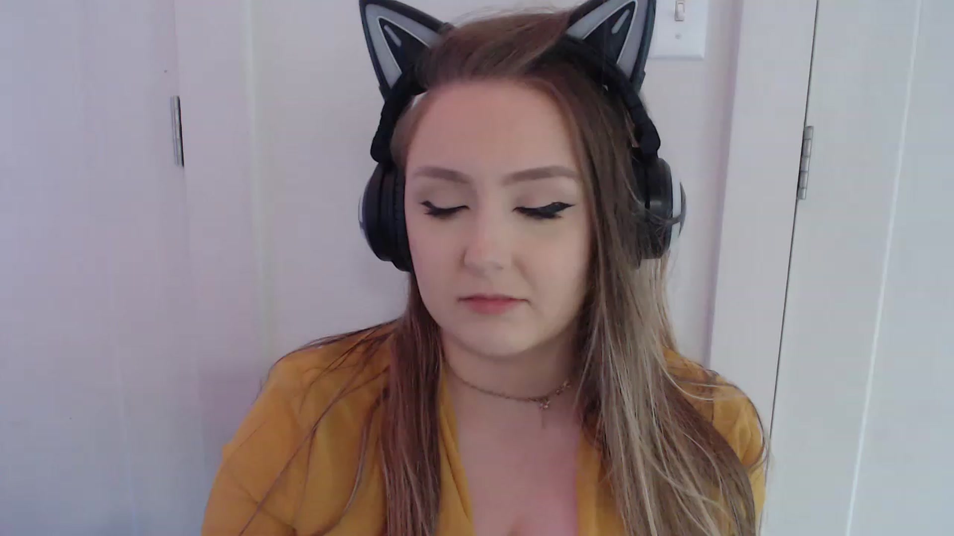 Gallery image thumbnail from LibbyxDoe's myfreecams stream on, 04/07/2023, 15:58 image 10 of 20
