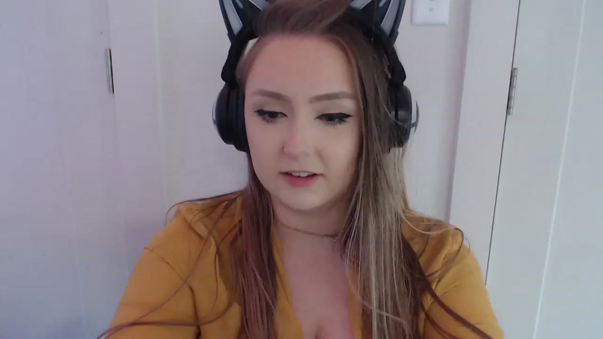 Gallery image thumbnail from LibbyxDoe's myfreecams stream on, 04/07/2023, 15:58 image 11 of 20