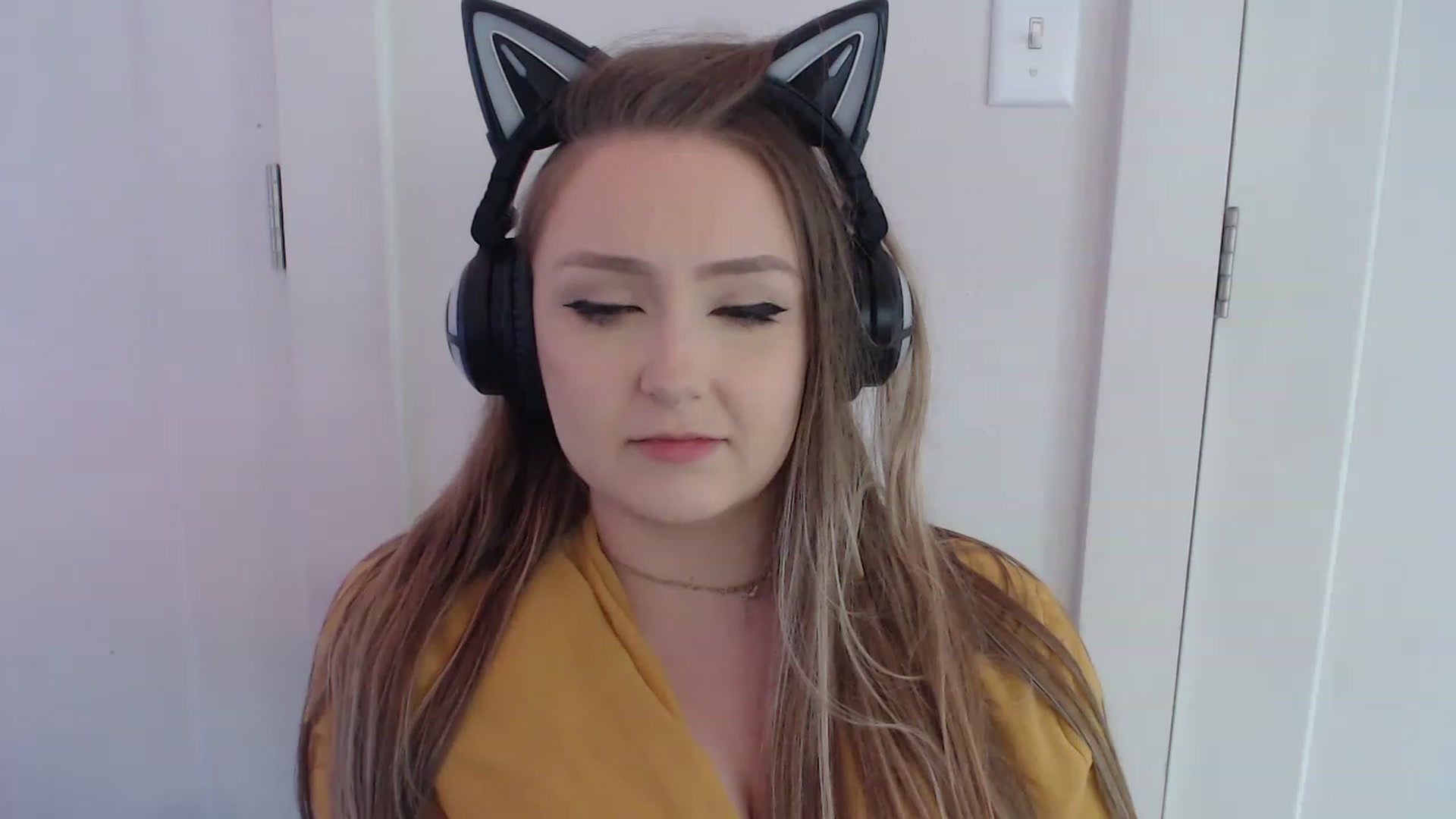Gallery image thumbnail from LibbyxDoe's myfreecams stream on, 04/07/2023, 15:58 image 8 of 20