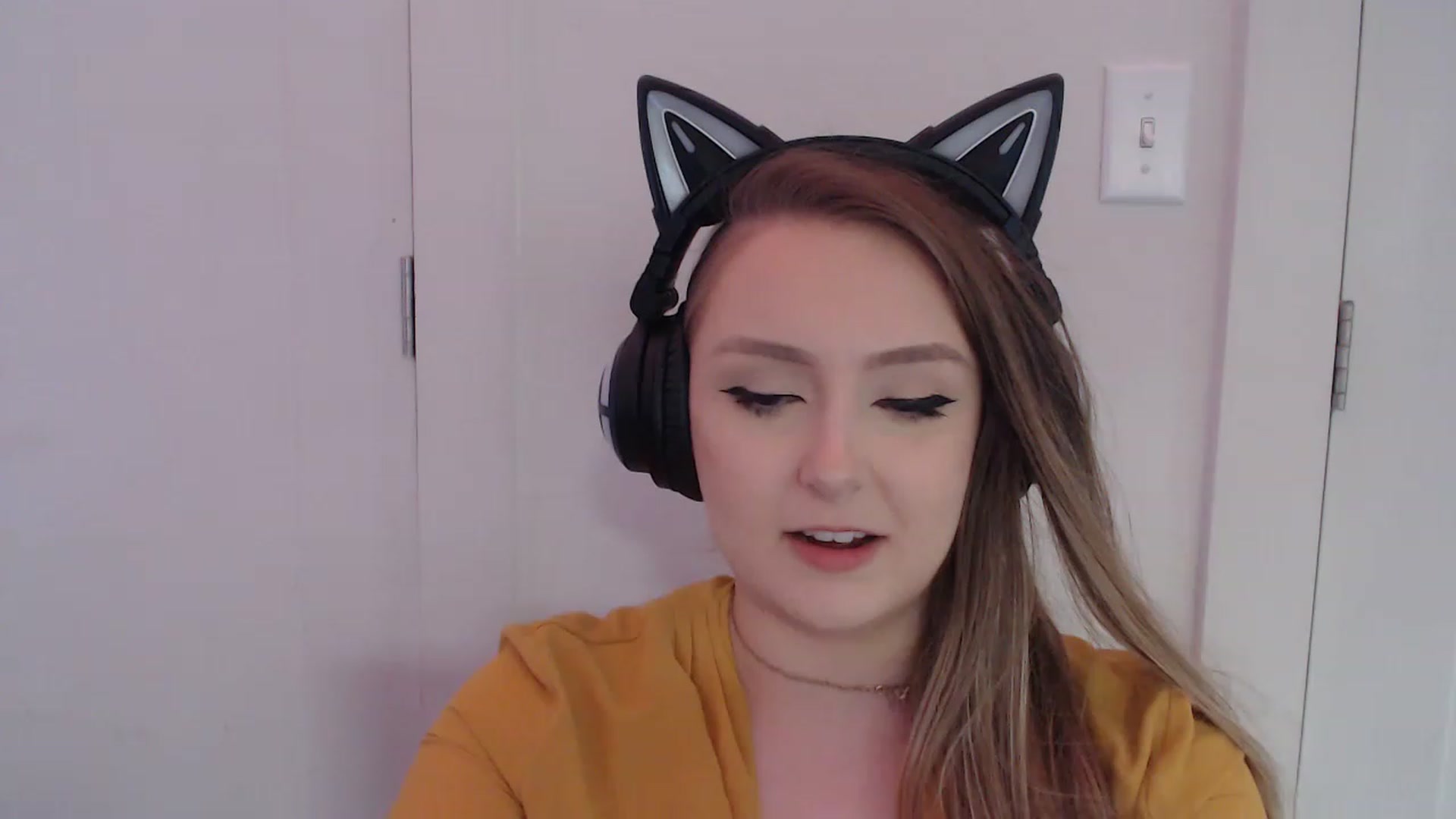 Gallery image thumbnail from LibbyxDoe's myfreecams stream on, 04/07/2023, 16:45 image 1 of 20