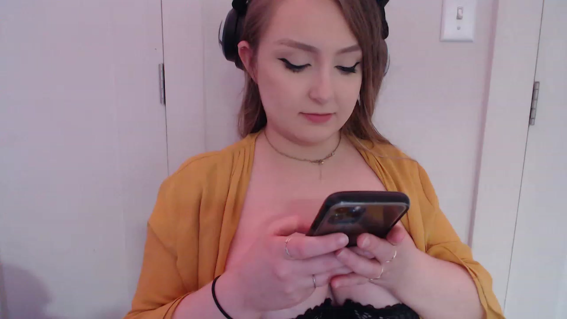 Gallery image thumbnail from LibbyxDoe's myfreecams stream on, 04/07/2023, 17:34 image 20 of 20