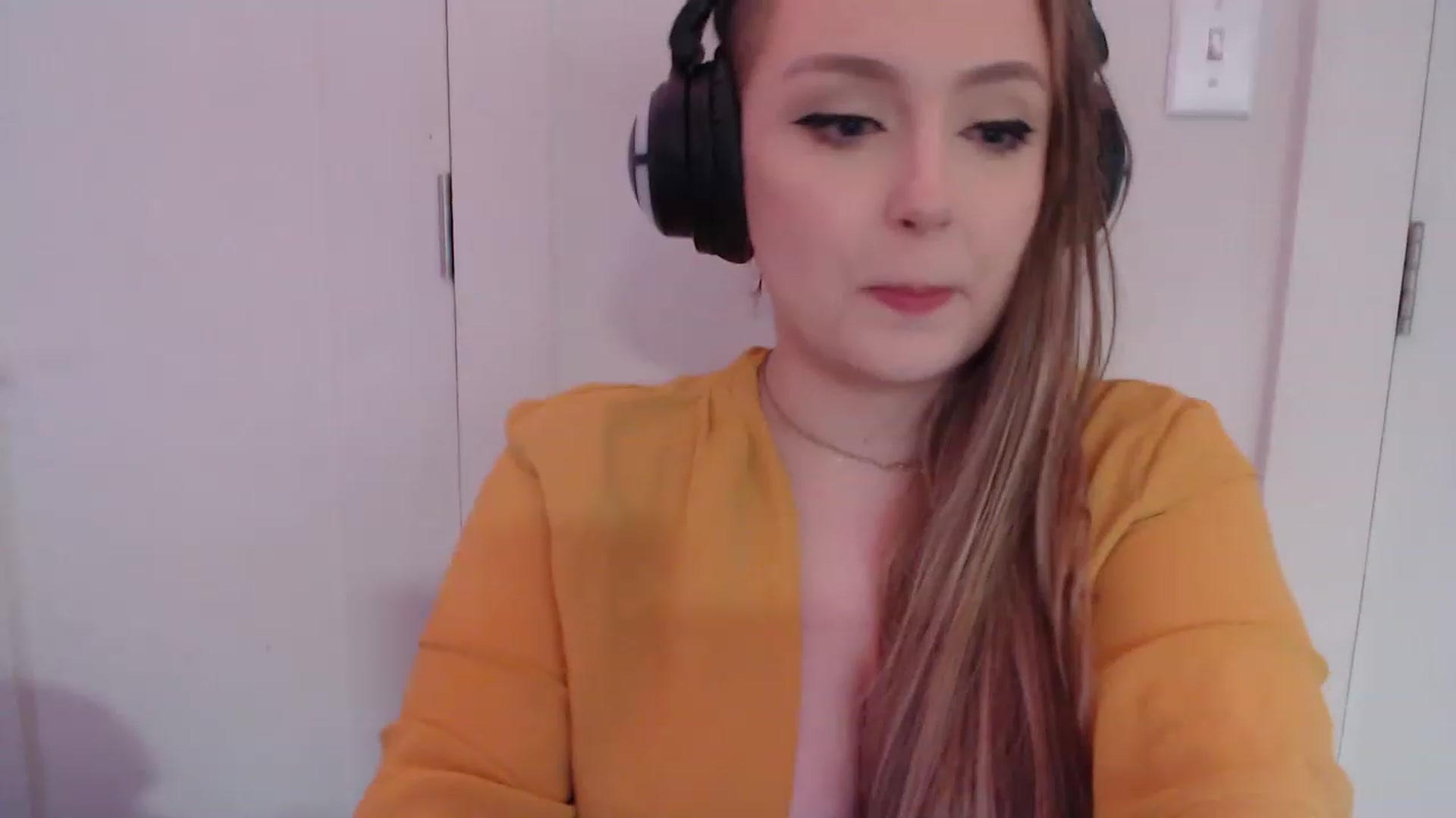Gallery image thumbnail from LibbyxDoe's myfreecams stream on, 04/07/2023, 17:34 image 12 of 20