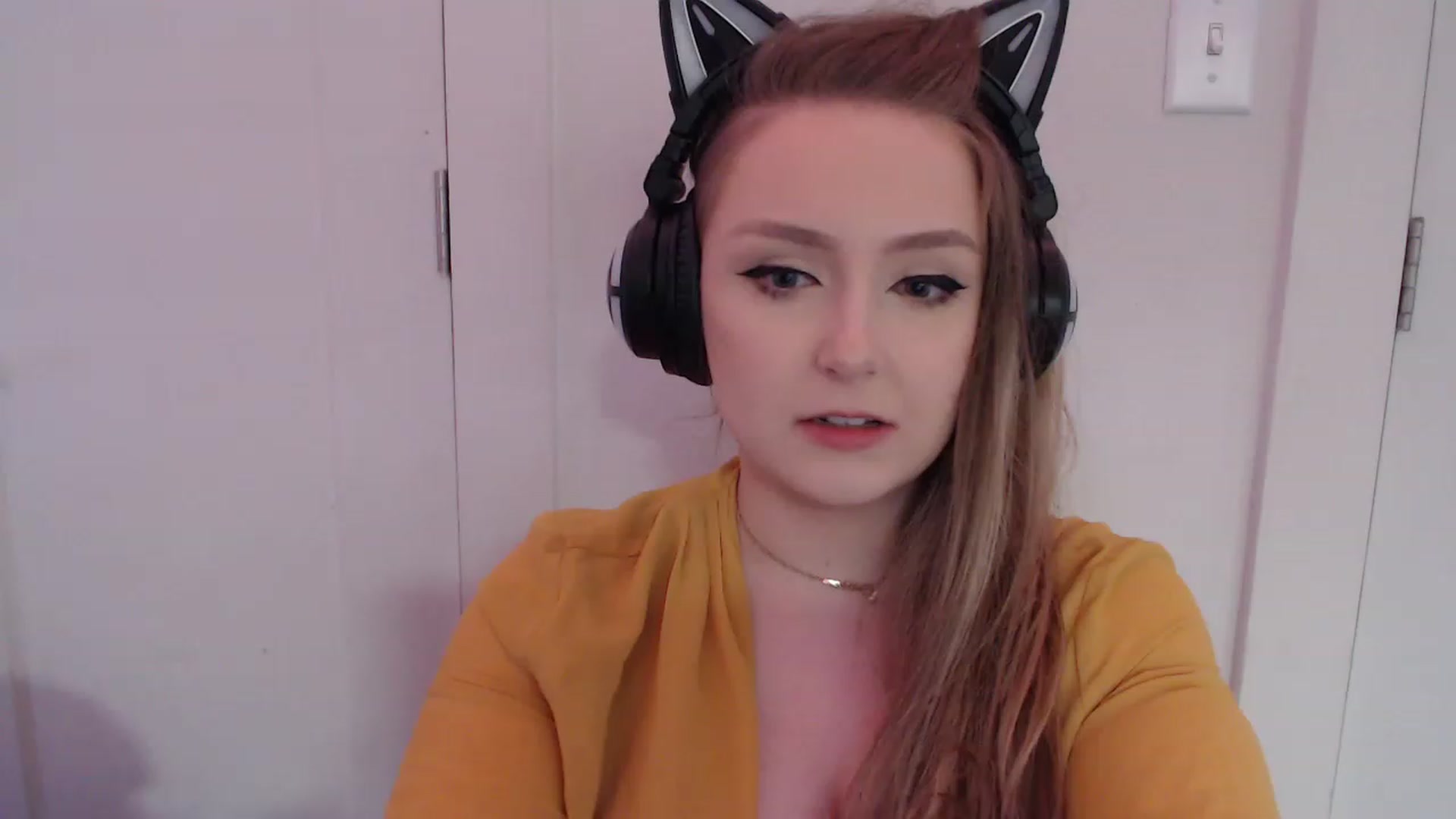 Gallery image thumbnail from LibbyxDoe's myfreecams stream on, 04/07/2023, 17:34 image 14 of 20