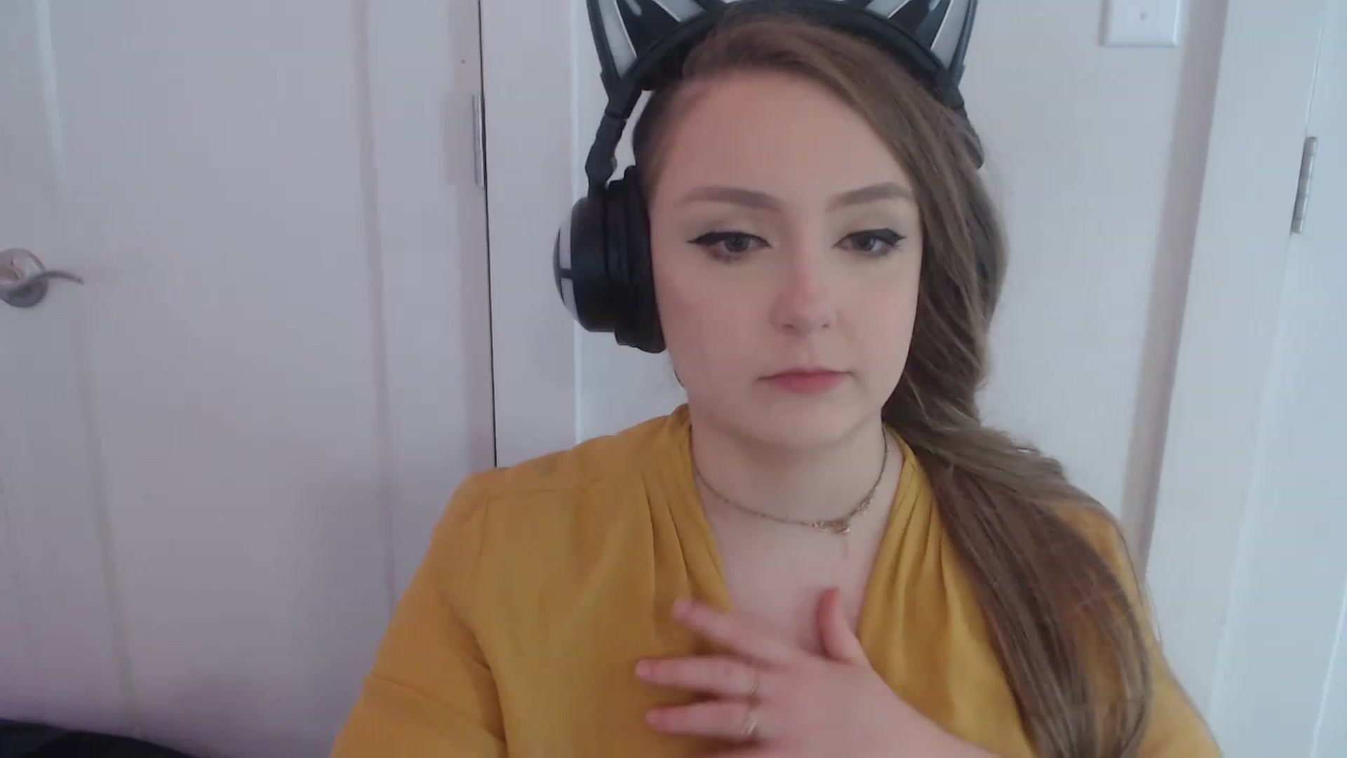 Gallery image thumbnail from LibbyxDoe's myfreecams stream on, 04/07/2023, 19:37 image 19 of 20