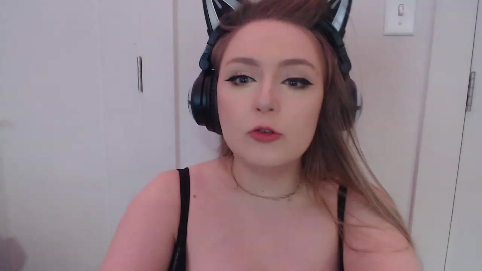 Gallery image thumbnail from LibbyxDoe's myfreecams stream on, 04/08/2023, 09:41 image 2 of 20