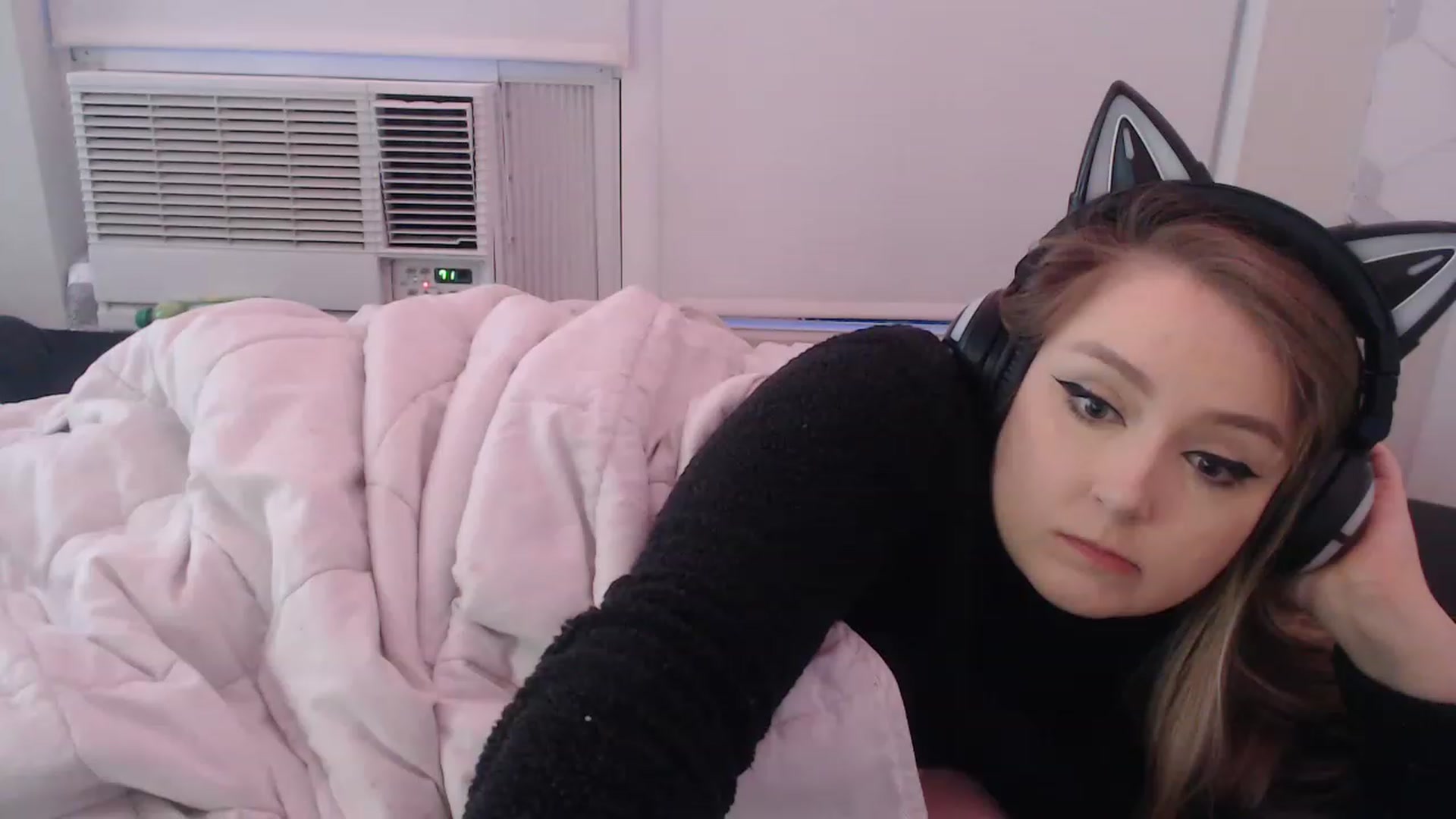Gallery image thumbnail from LibbyxDoe's myfreecams stream on, 04/08/2023, 11:48 image 20 of 20