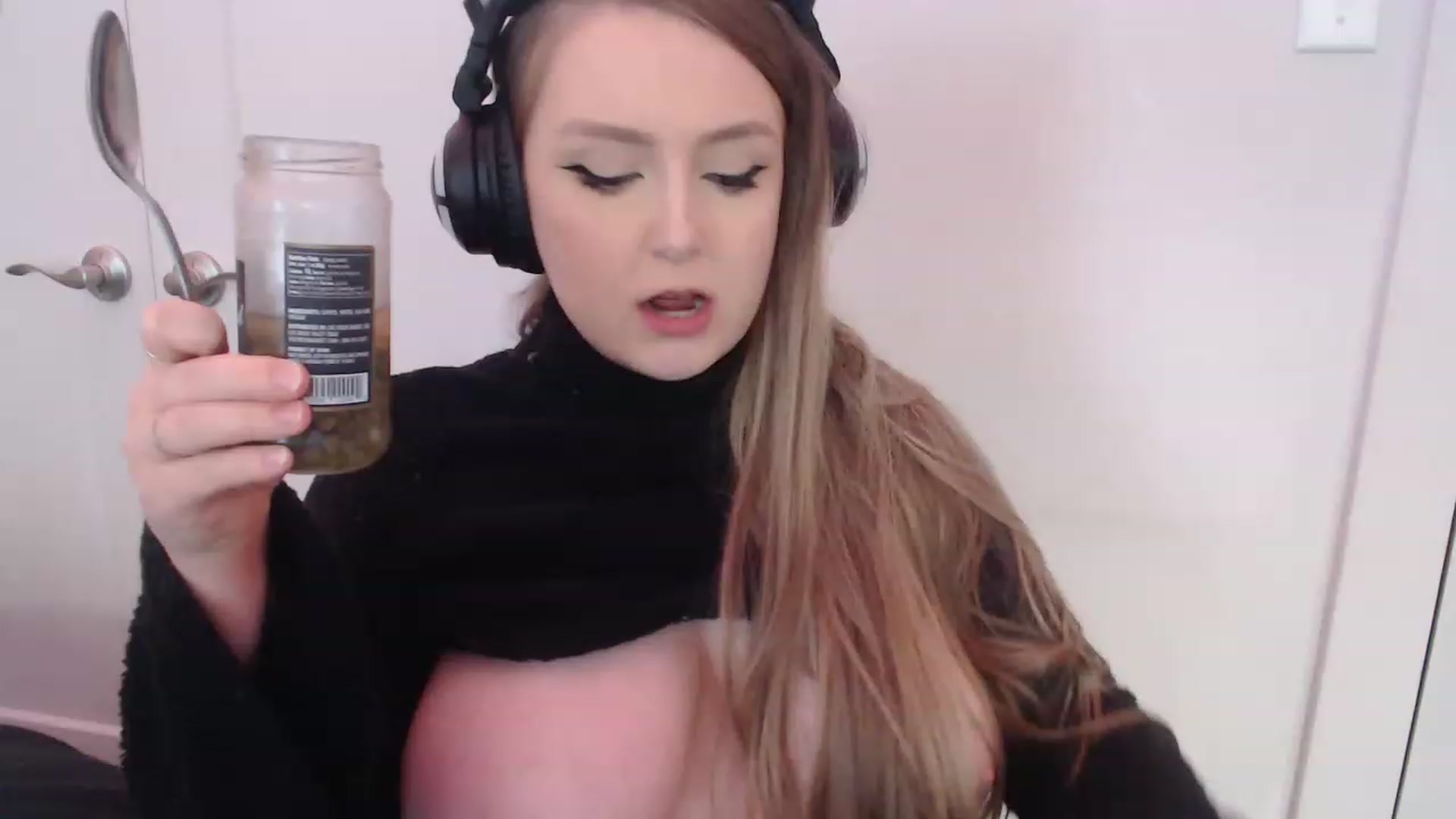Gallery image thumbnail from LibbyxDoe's myfreecams stream on, 04/08/2023, 11:48 image 12 of 20