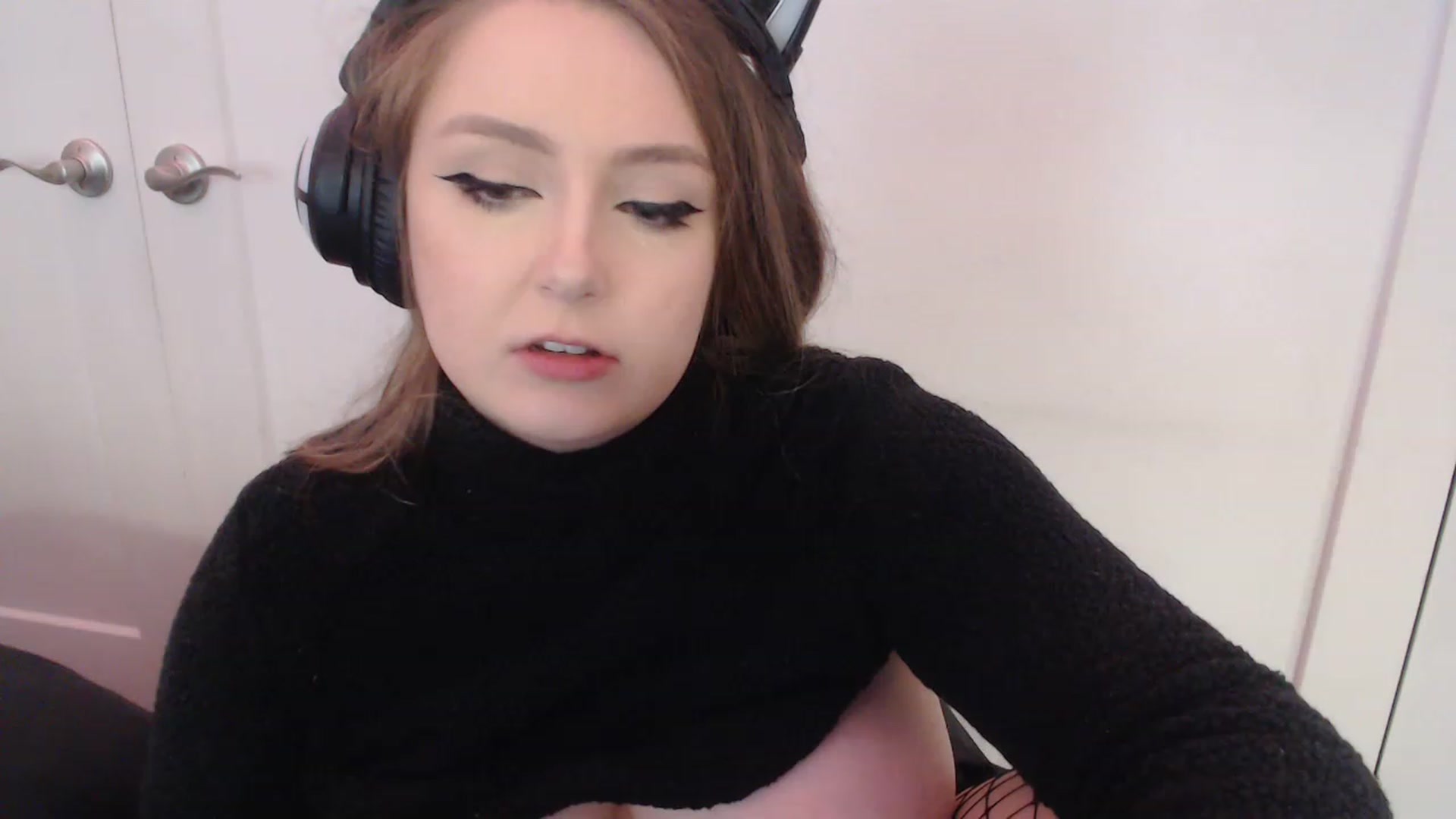 Gallery image thumbnail from LibbyxDoe's myfreecams stream on, 04/08/2023, 11:48 image 9 of 20