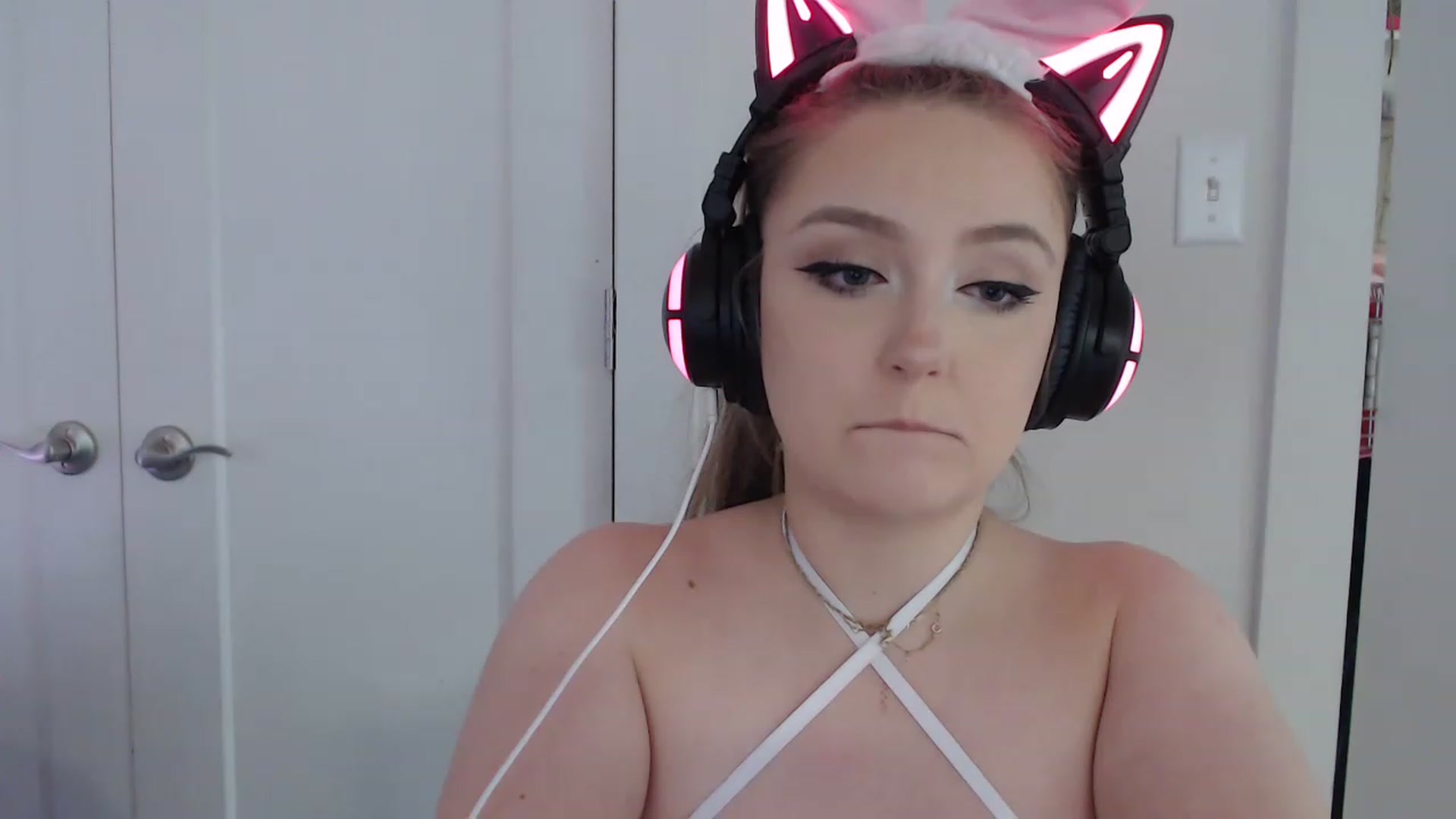 Gallery image thumbnail from LibbyxDoe's myfreecams stream on, 04/09/2023, 19:08 image 5 of 20