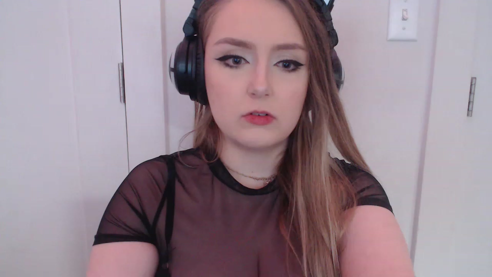 Gallery image thumbnail from LibbyxDoe's myfreecams stream on, 04/15/2023, 13:15 image 8 of 20