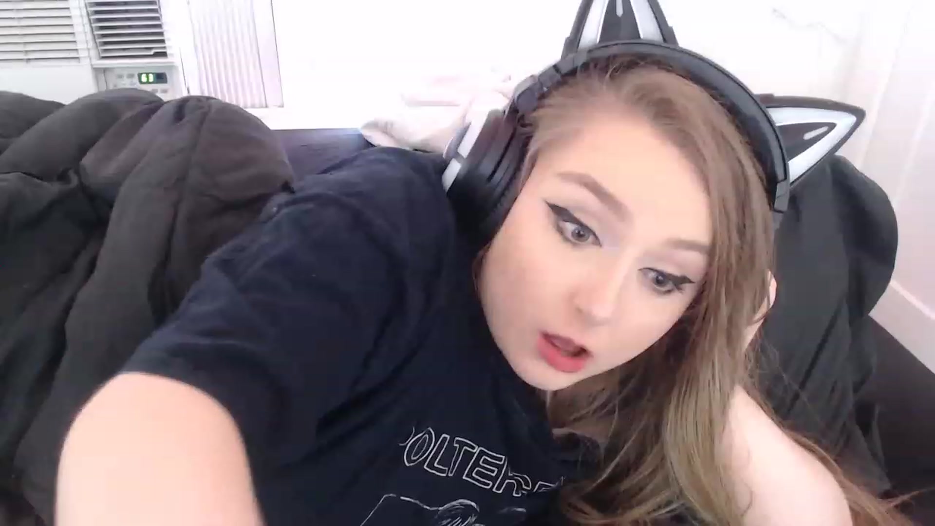 Gallery image thumbnail from LibbyxDoe's myfreecams stream on, 04/15/2023, 16:24 image 12 of 20