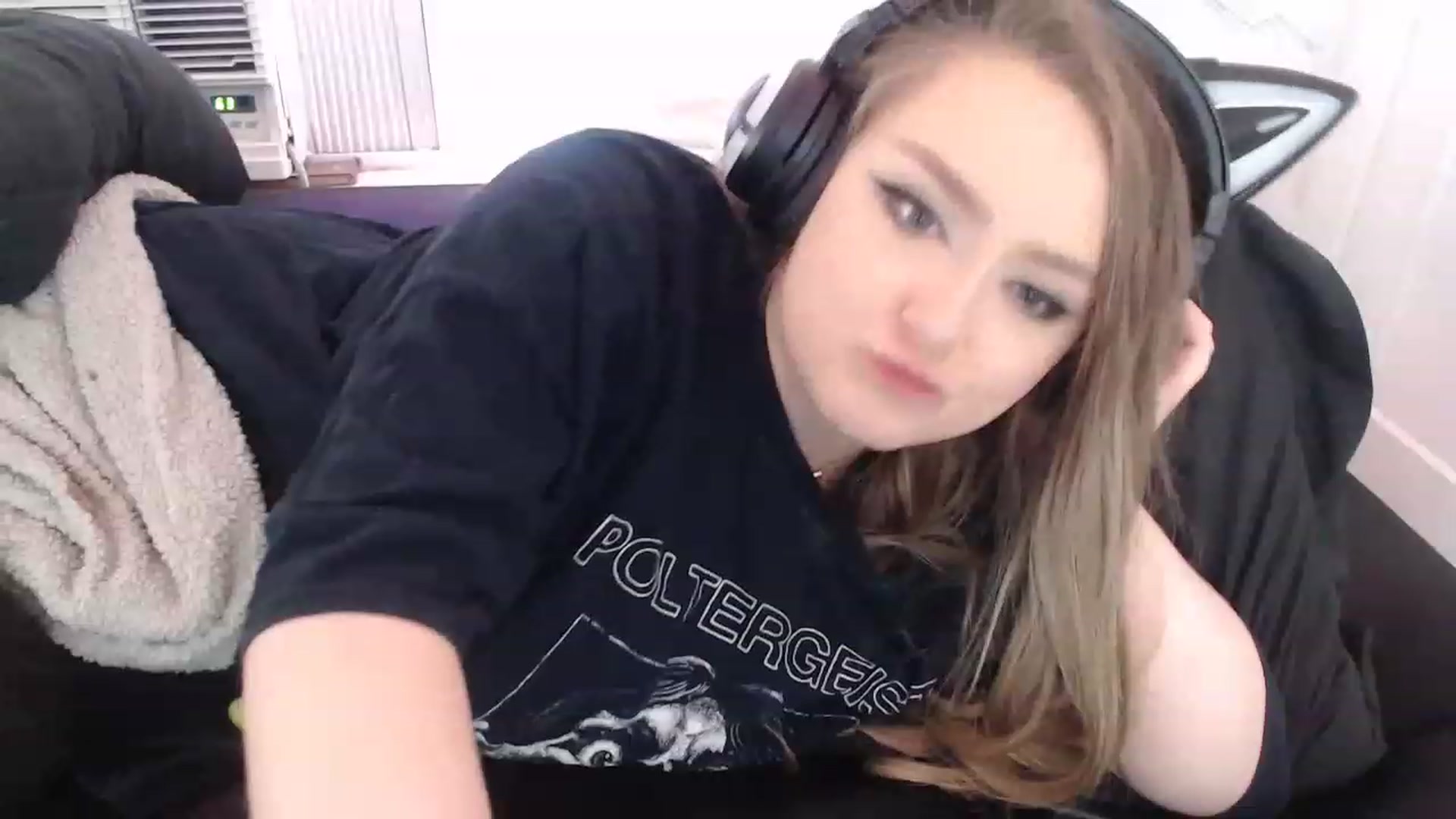 Gallery image thumbnail from LibbyxDoe's myfreecams stream on, 04/15/2023, 16:24 image 11 of 20