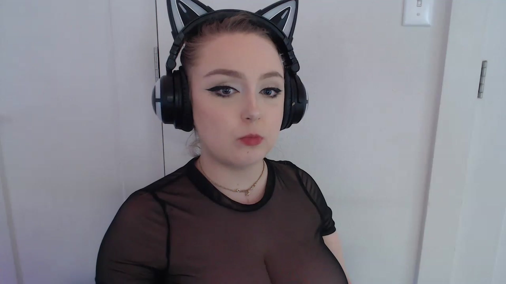 Gallery image thumbnail from LibbyxDoe's myfreecams stream on, 04/15/2023, 16:24 image 9 of 20