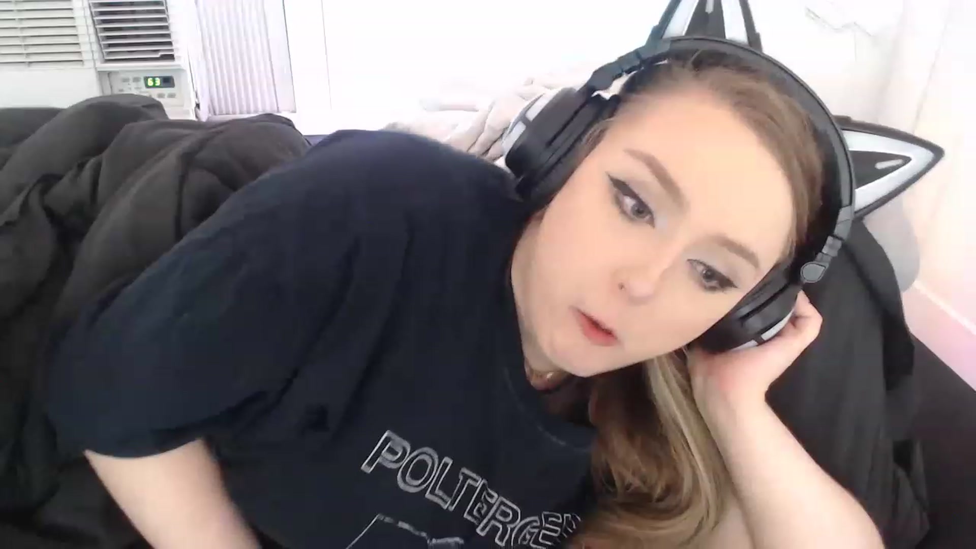 Gallery image thumbnail from LibbyxDoe's myfreecams stream on, 04/15/2023, 16:24 image 13 of 20