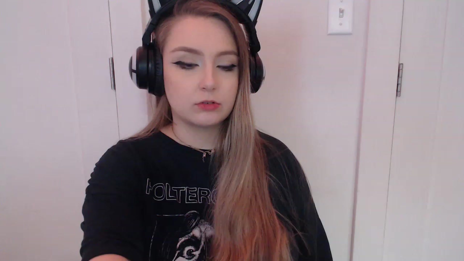 Gallery image thumbnail from LibbyxDoe's myfreecams stream on, 04/16/2023, 24:56 image 13 of 20