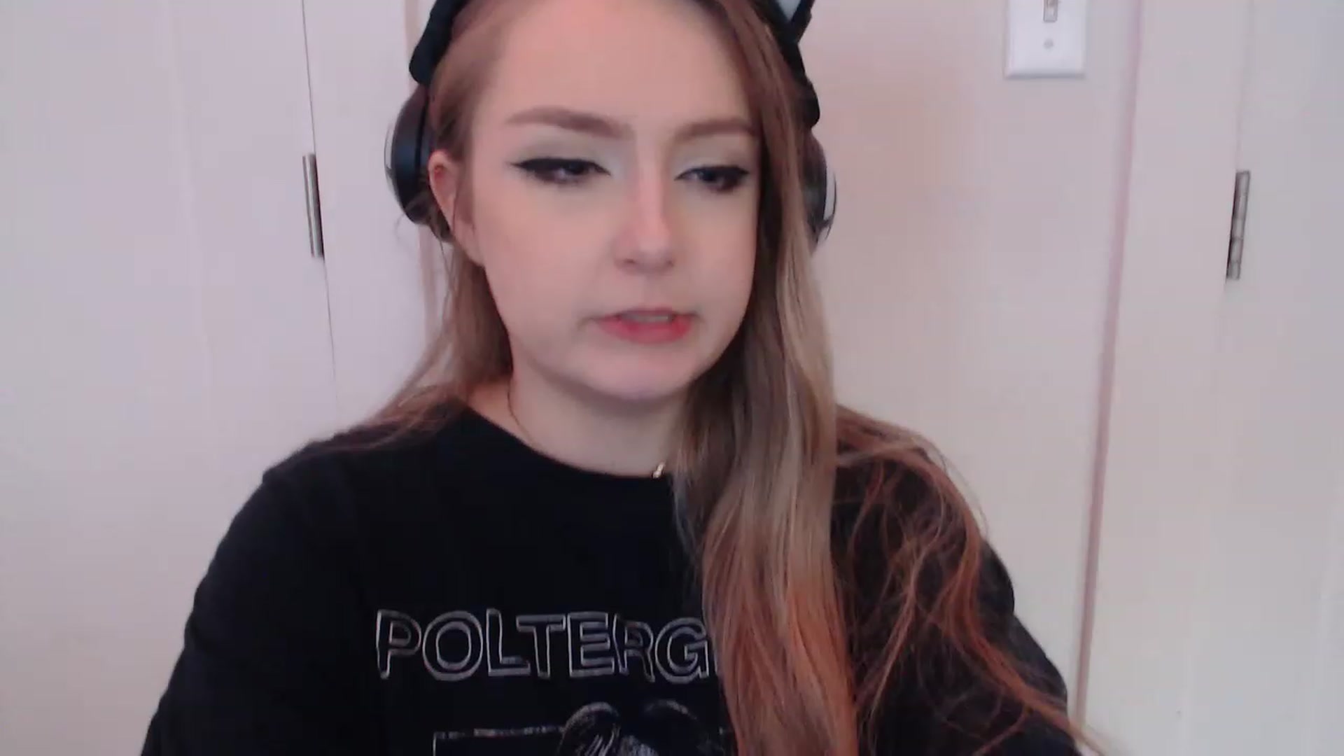 Gallery image thumbnail from LibbyxDoe's myfreecams stream on, 04/16/2023, 24:56 image 20 of 20