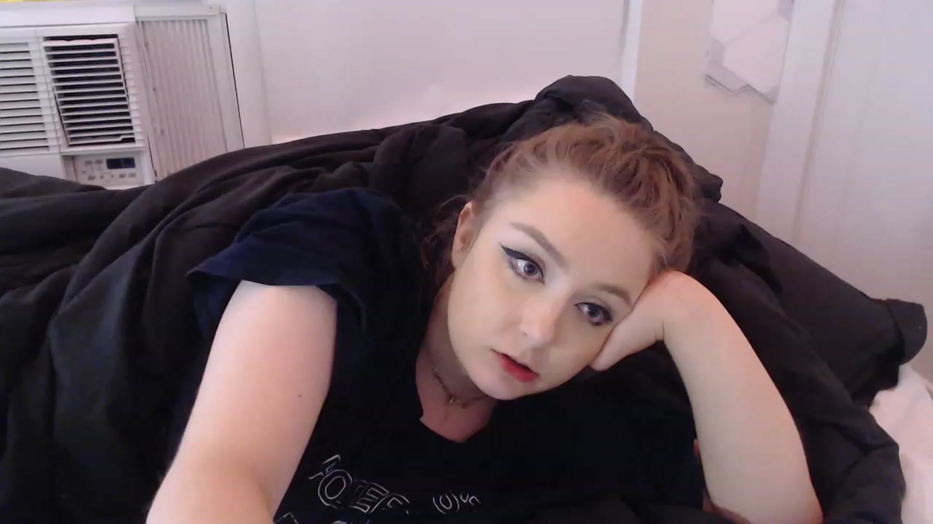 Gallery image thumbnail from LibbyxDoe's myfreecams stream on, 04/16/2023, 24:56 image 4 of 20