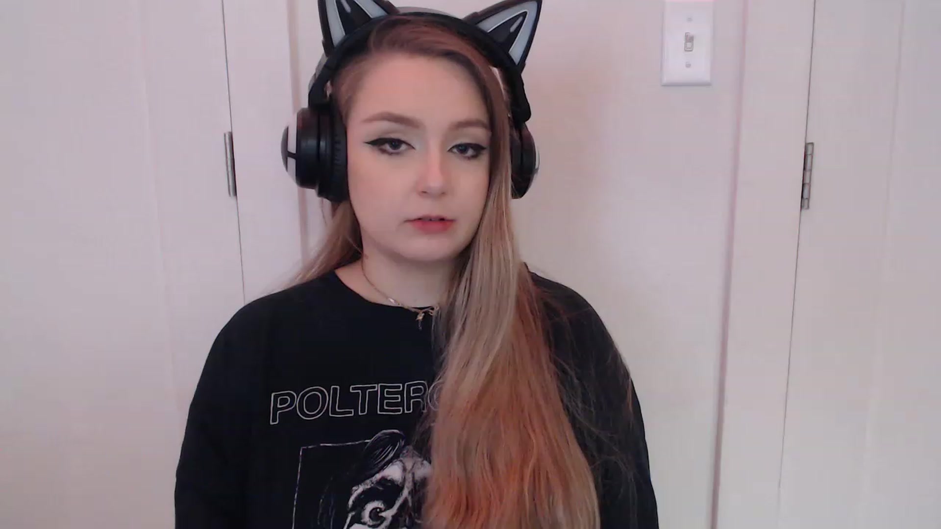 Gallery image thumbnail from LibbyxDoe's myfreecams stream on, 04/16/2023, 24:56 image 12 of 20