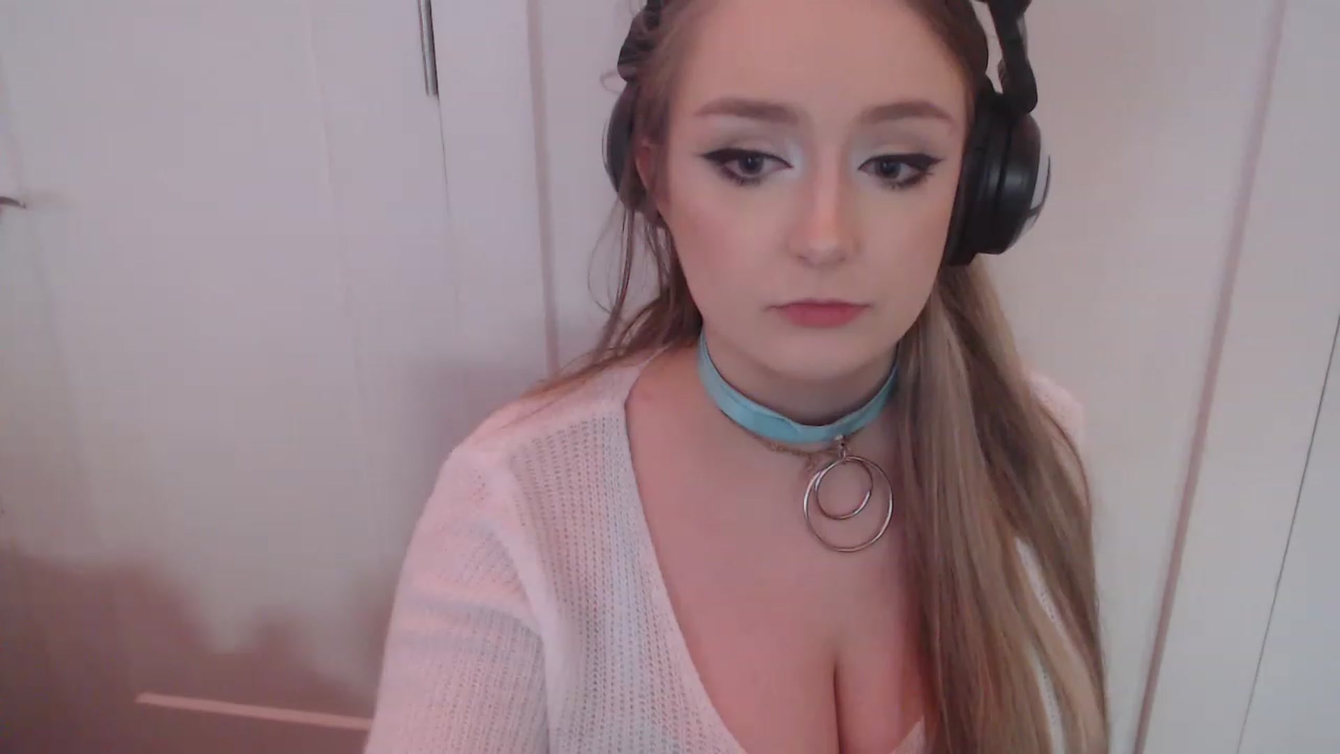 Gallery image thumbnail from LibbyxDoe's myfreecams stream on, 04/16/2023, 09:08 image 12 of 20