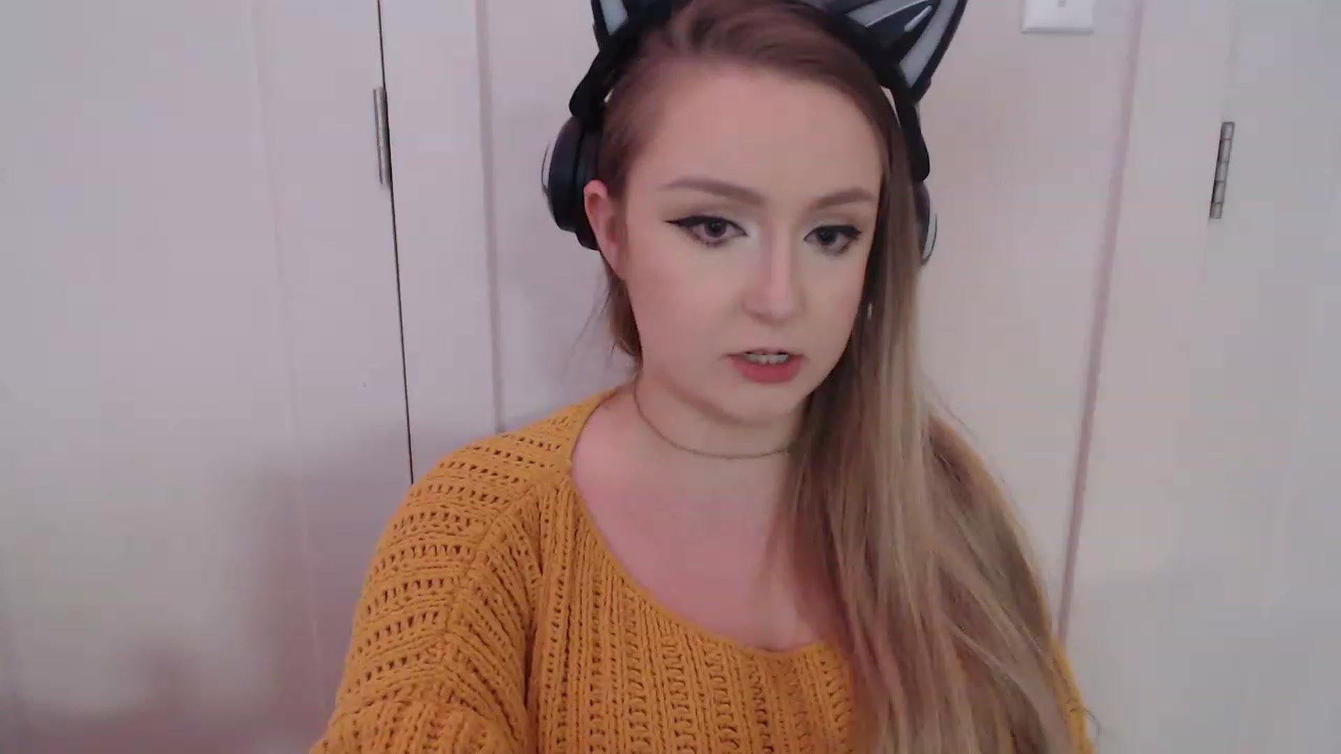 Gallery image thumbnail from LibbyxDoe's myfreecams stream on, 04/20/2023, 07:42 image 6 of 20