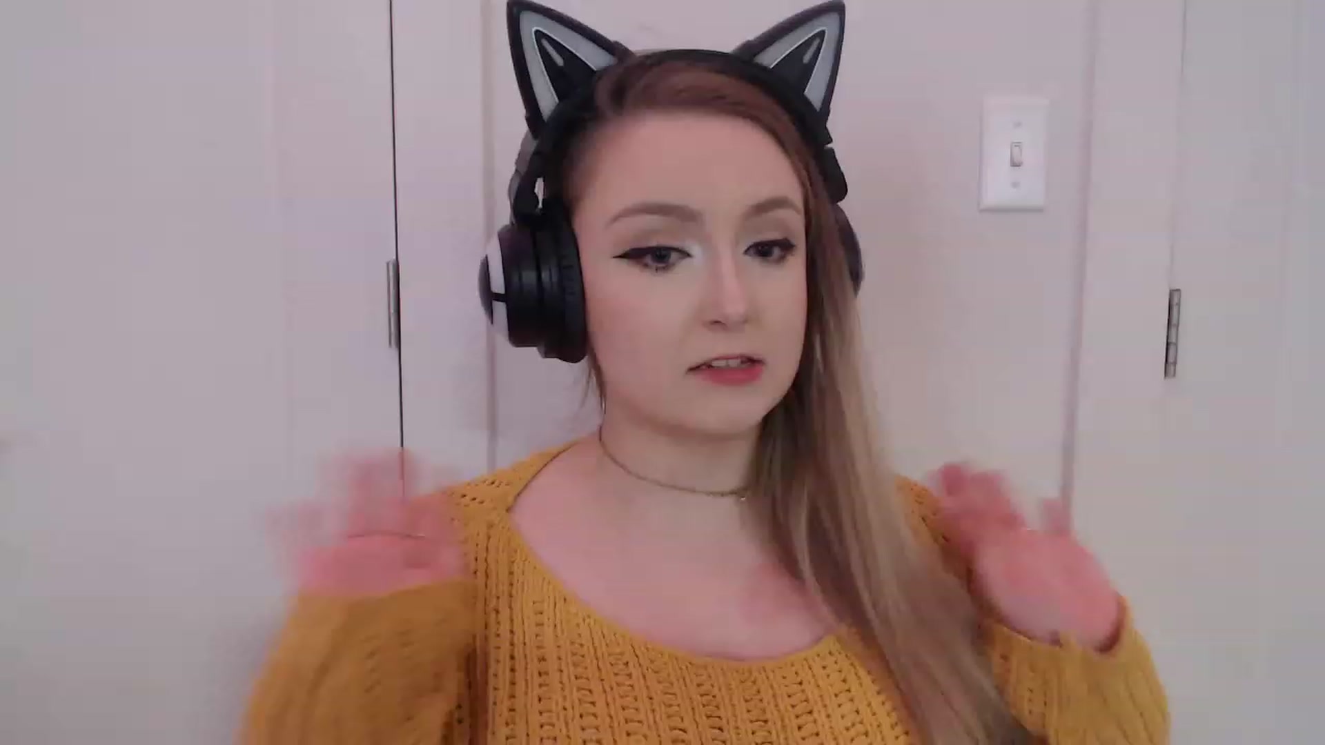 Gallery image thumbnail from LibbyxDoe's myfreecams stream on, 04/20/2023, 07:42 image 3 of 20