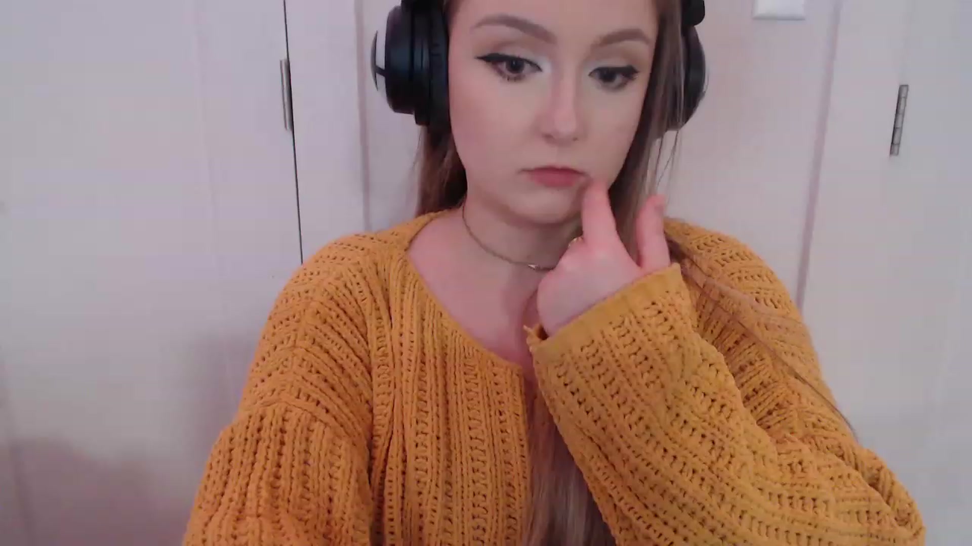 Gallery image thumbnail from LibbyxDoe's myfreecams stream on, 04/20/2023, 07:42 image 19 of 20