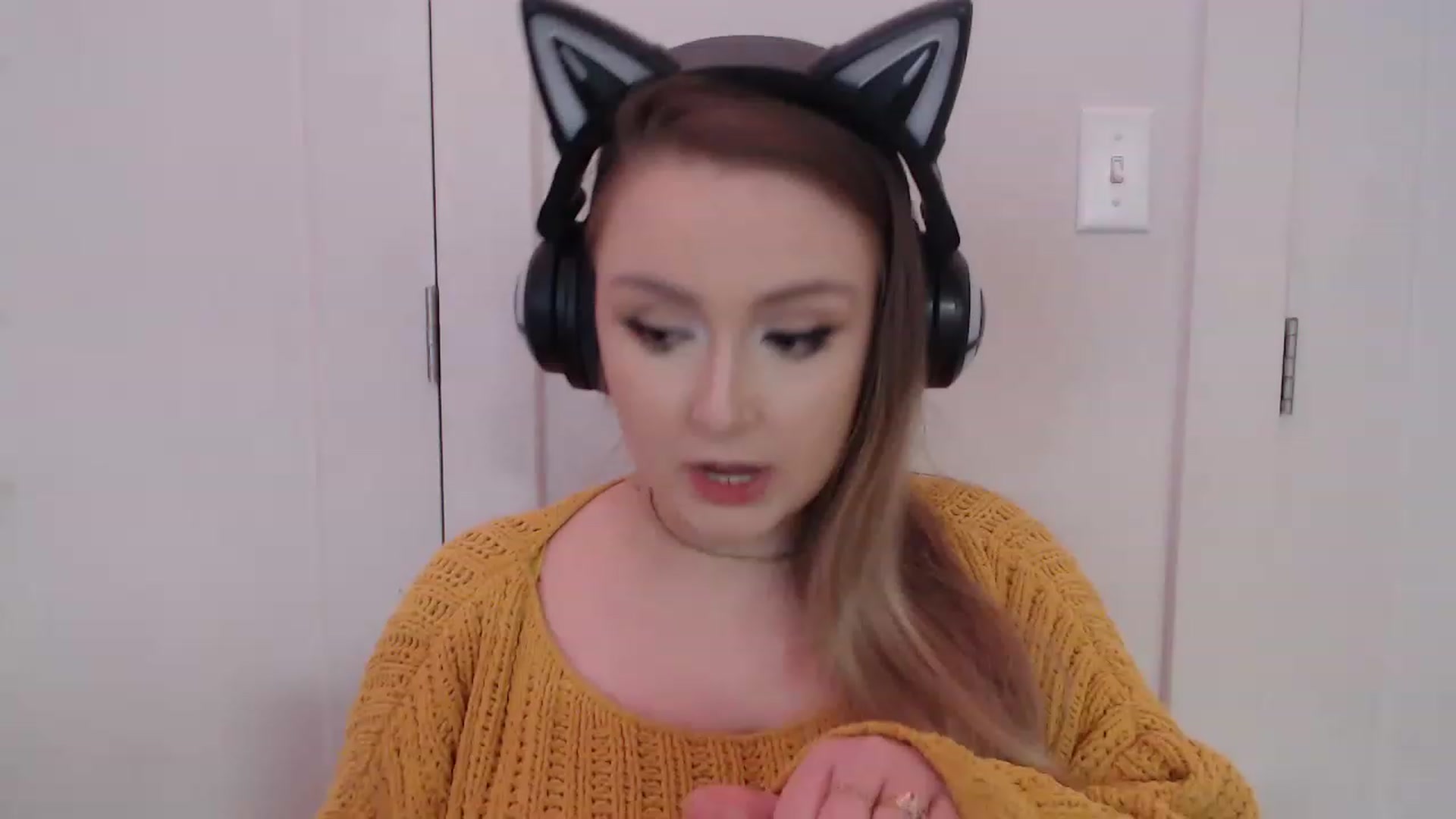 Gallery image thumbnail from LibbyxDoe's myfreecams stream on, 04/20/2023, 07:42 image 2 of 20
