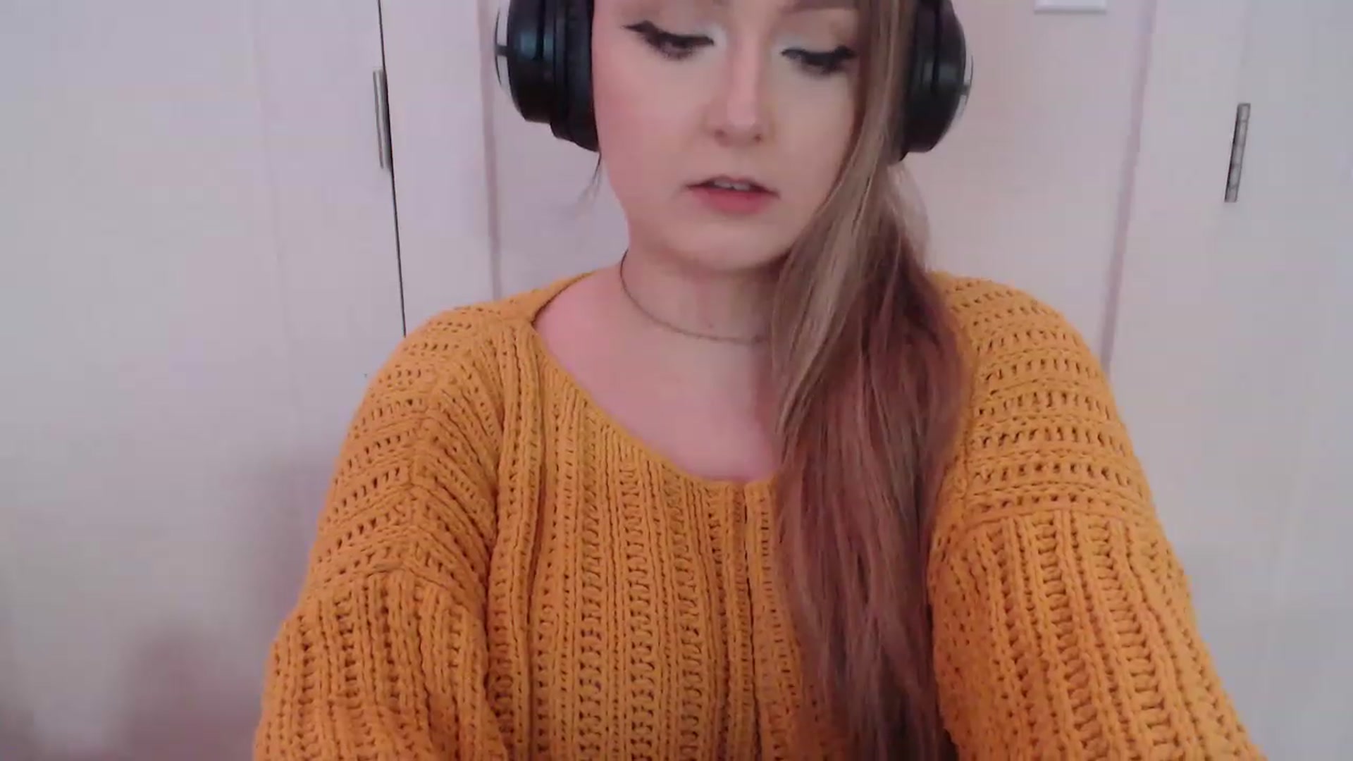 Gallery image thumbnail from LibbyxDoe's myfreecams stream on, 04/20/2023, 07:42 image 13 of 20