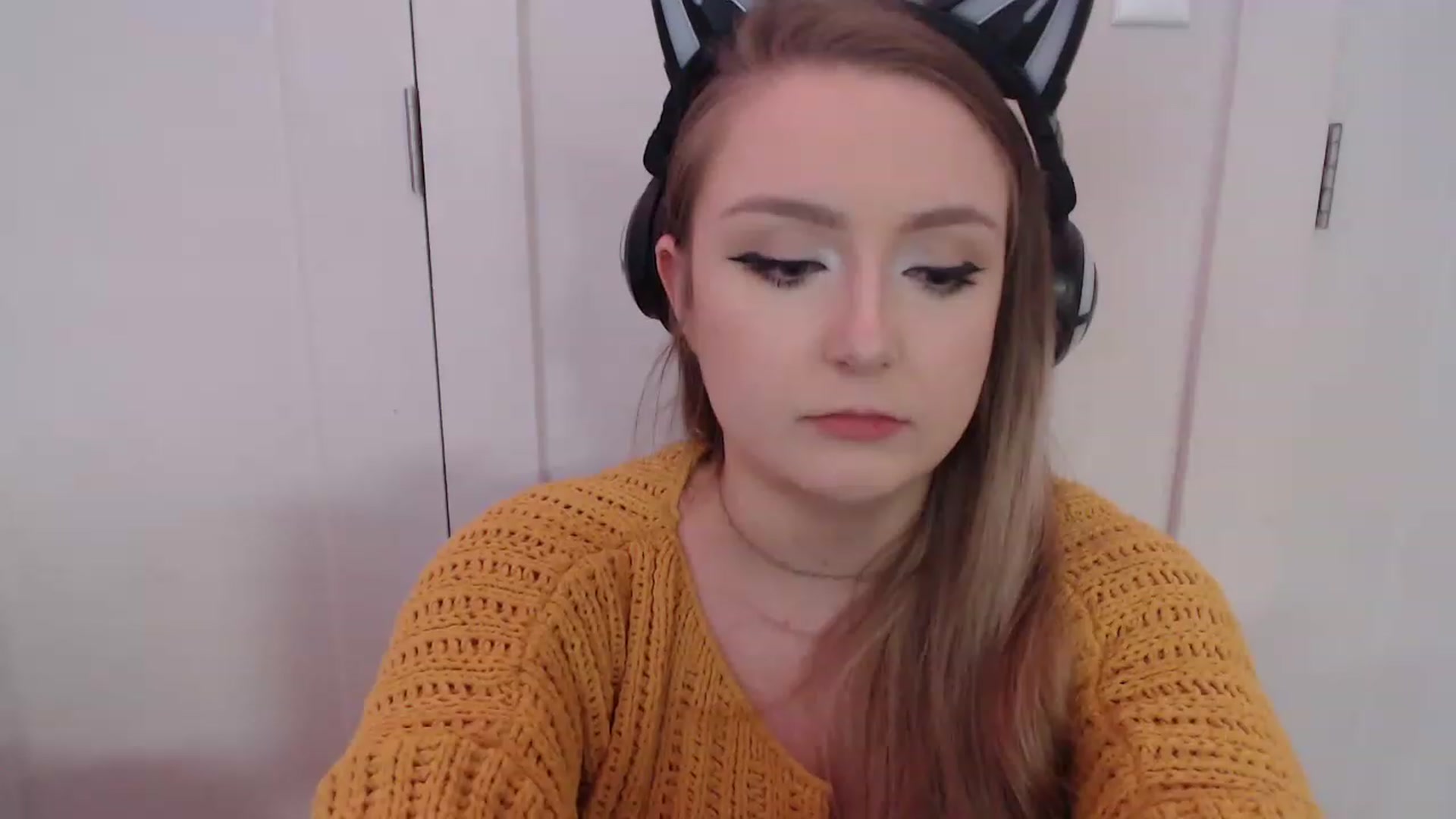 Gallery image thumbnail from LibbyxDoe's myfreecams stream on, 04/20/2023, 07:42 image 8 of 20