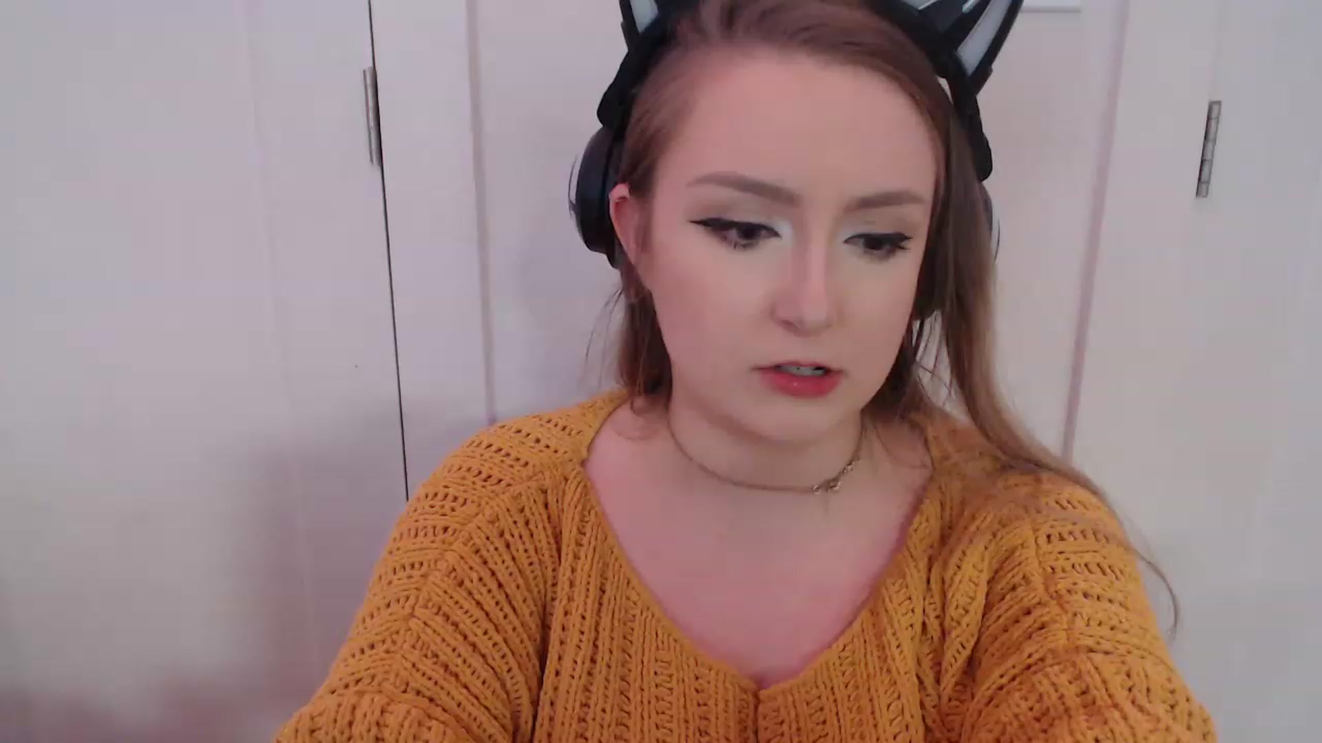 Gallery image thumbnail from LibbyxDoe's myfreecams stream on, 04/20/2023, 07:42 image 10 of 20