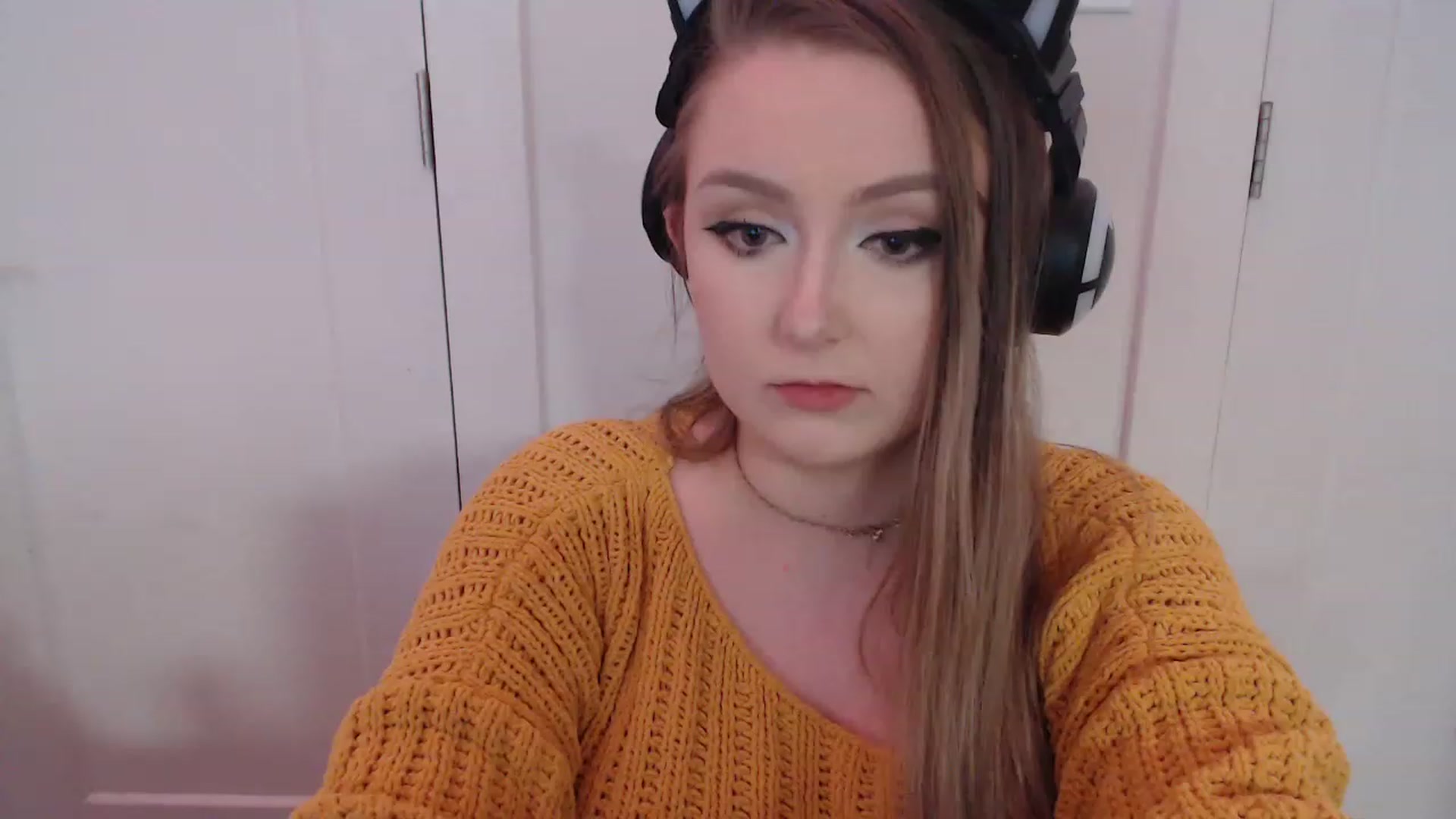 Gallery image thumbnail from LibbyxDoe's myfreecams stream on, 04/20/2023, 08:32 image 11 of 20