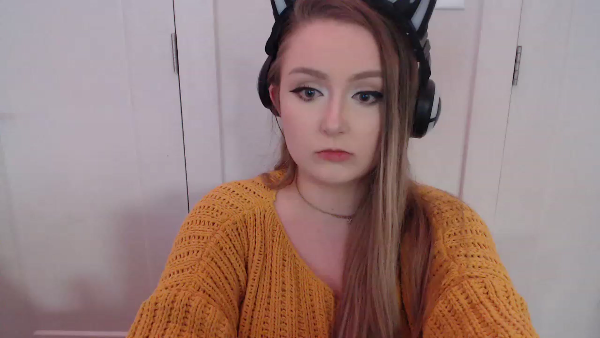 Gallery image thumbnail from LibbyxDoe's myfreecams stream on, 04/20/2023, 08:32 image 7 of 20