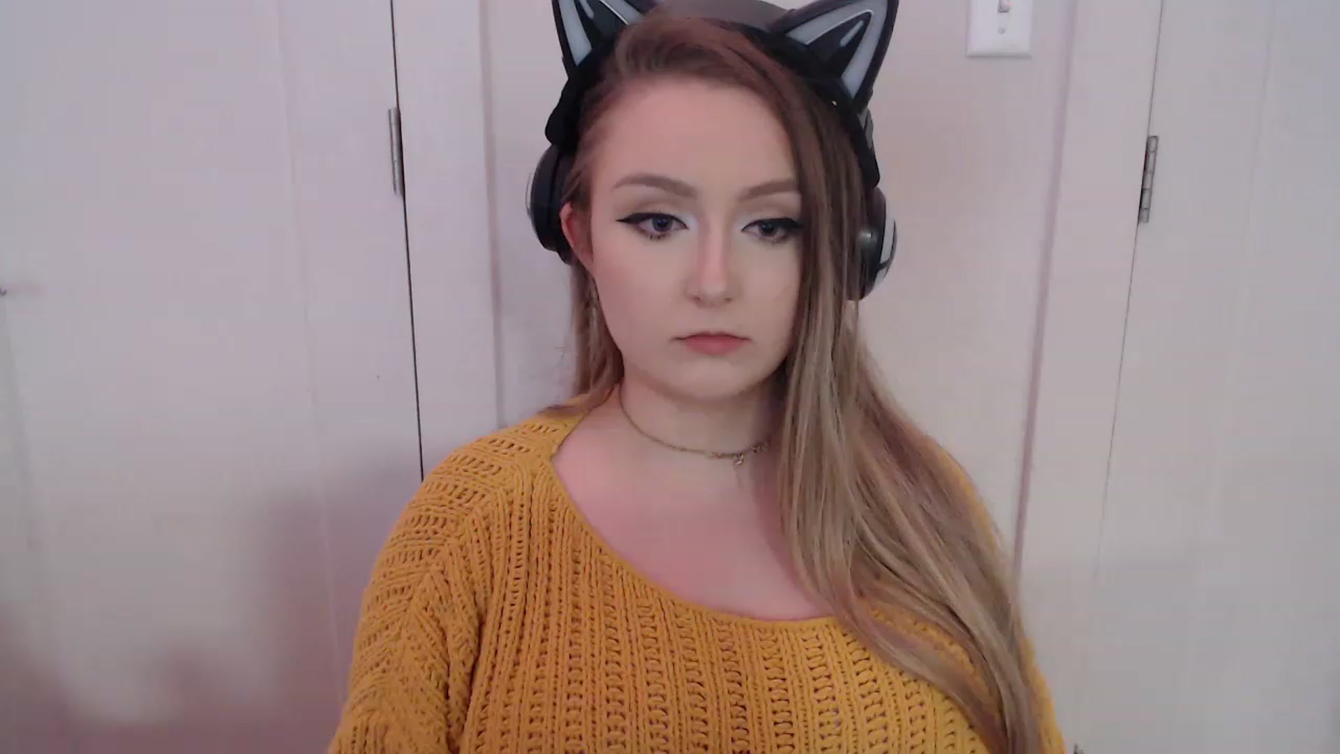 Gallery image thumbnail from LibbyxDoe's myfreecams stream on, 04/20/2023, 08:32 image 4 of 20