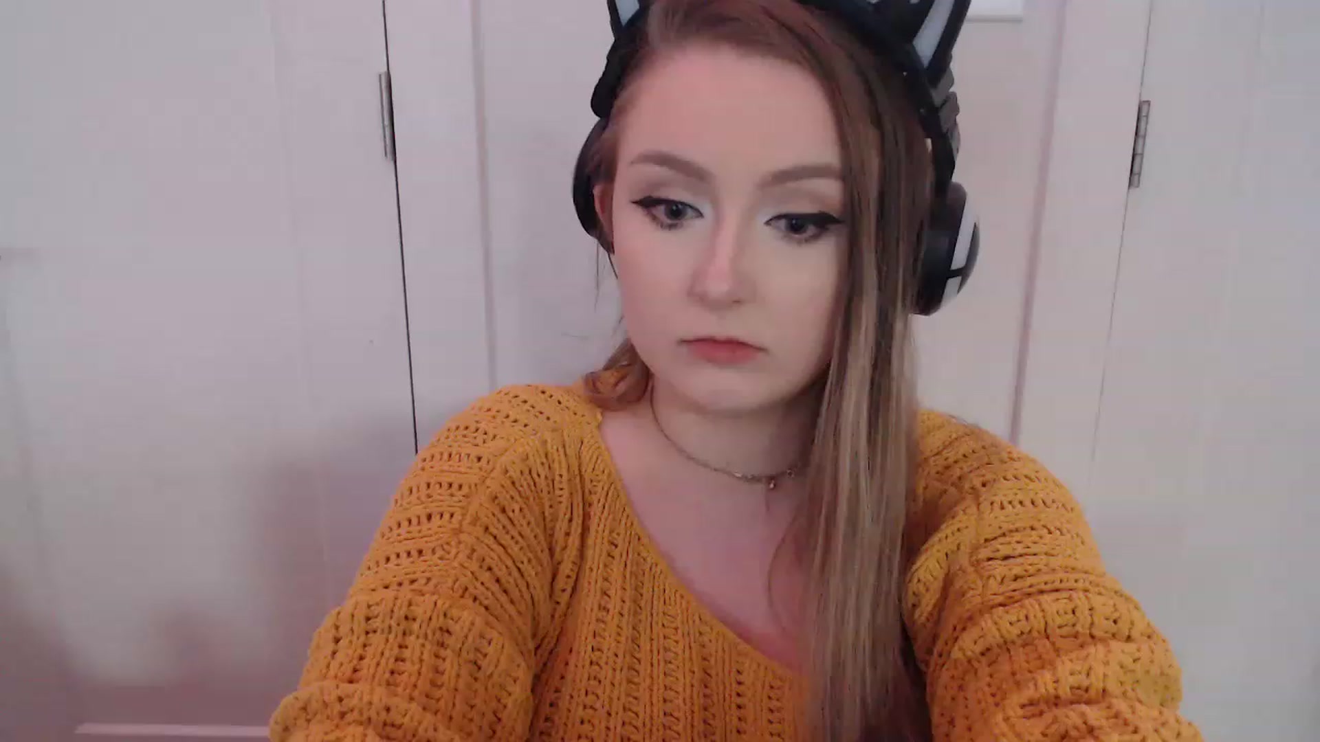 Gallery image thumbnail from LibbyxDoe's myfreecams stream on, 04/20/2023, 08:32 image 10 of 20