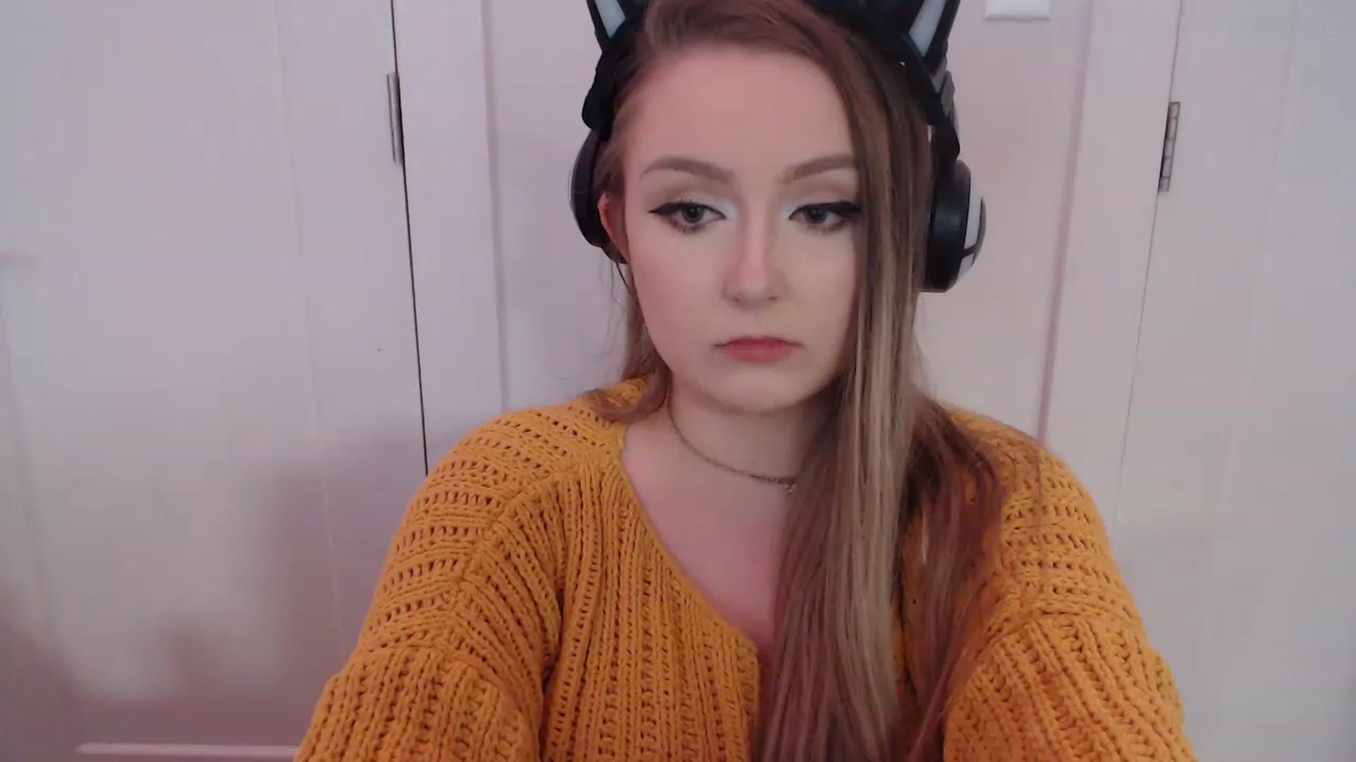 Gallery image thumbnail from LibbyxDoe's myfreecams stream on, 04/20/2023, 08:32 image 6 of 20
