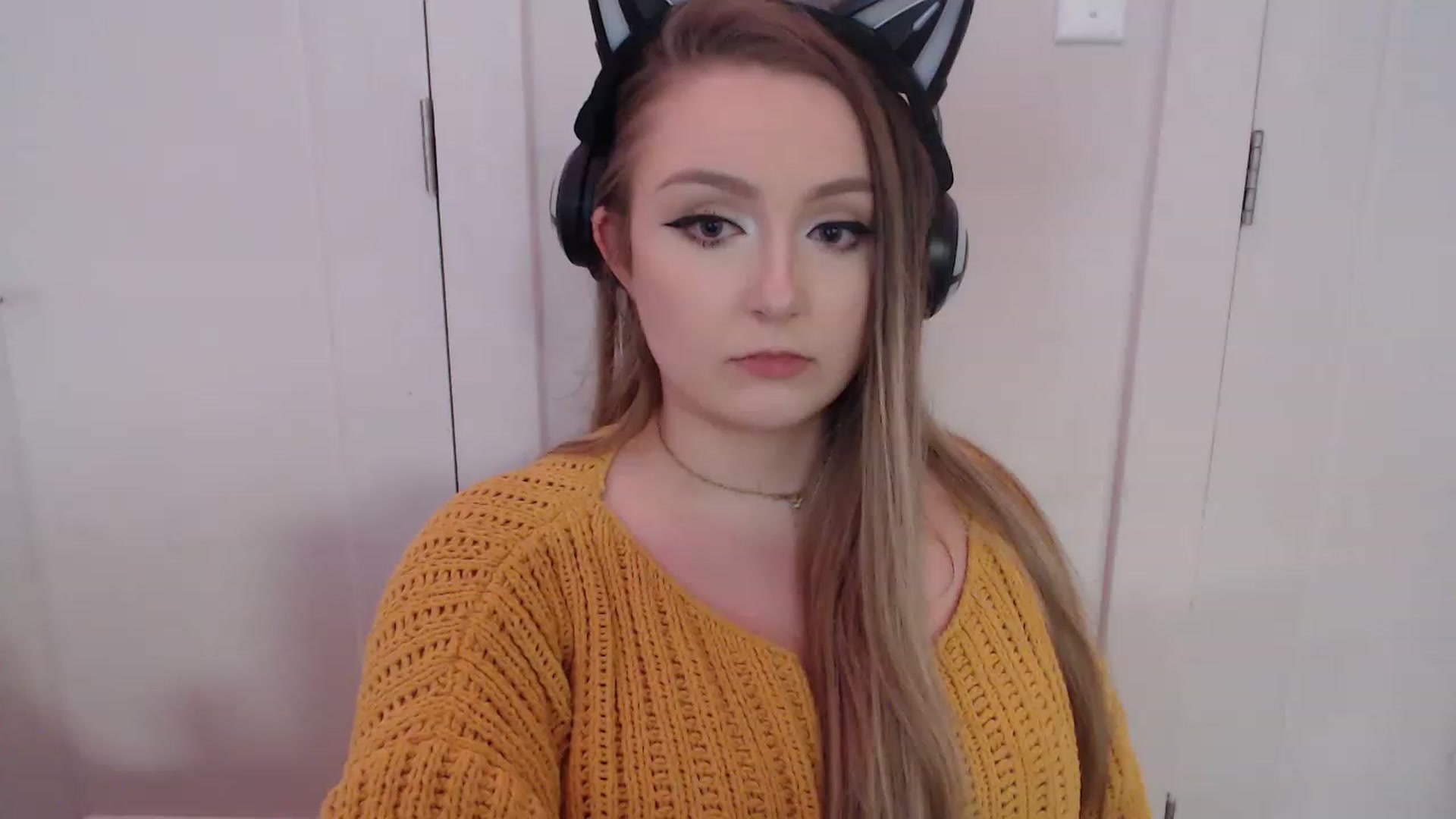 Gallery image thumbnail from LibbyxDoe's myfreecams stream on, 04/20/2023, 08:32 image 5 of 20