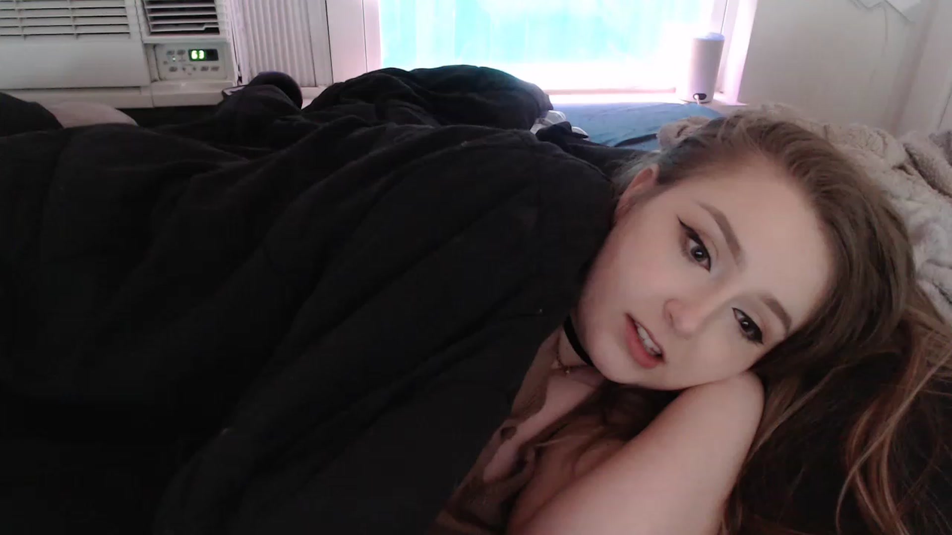 Gallery image thumbnail from LibbyxDoe's myfreecams stream on, 04/21/2023, 16:01 image 6 of 20