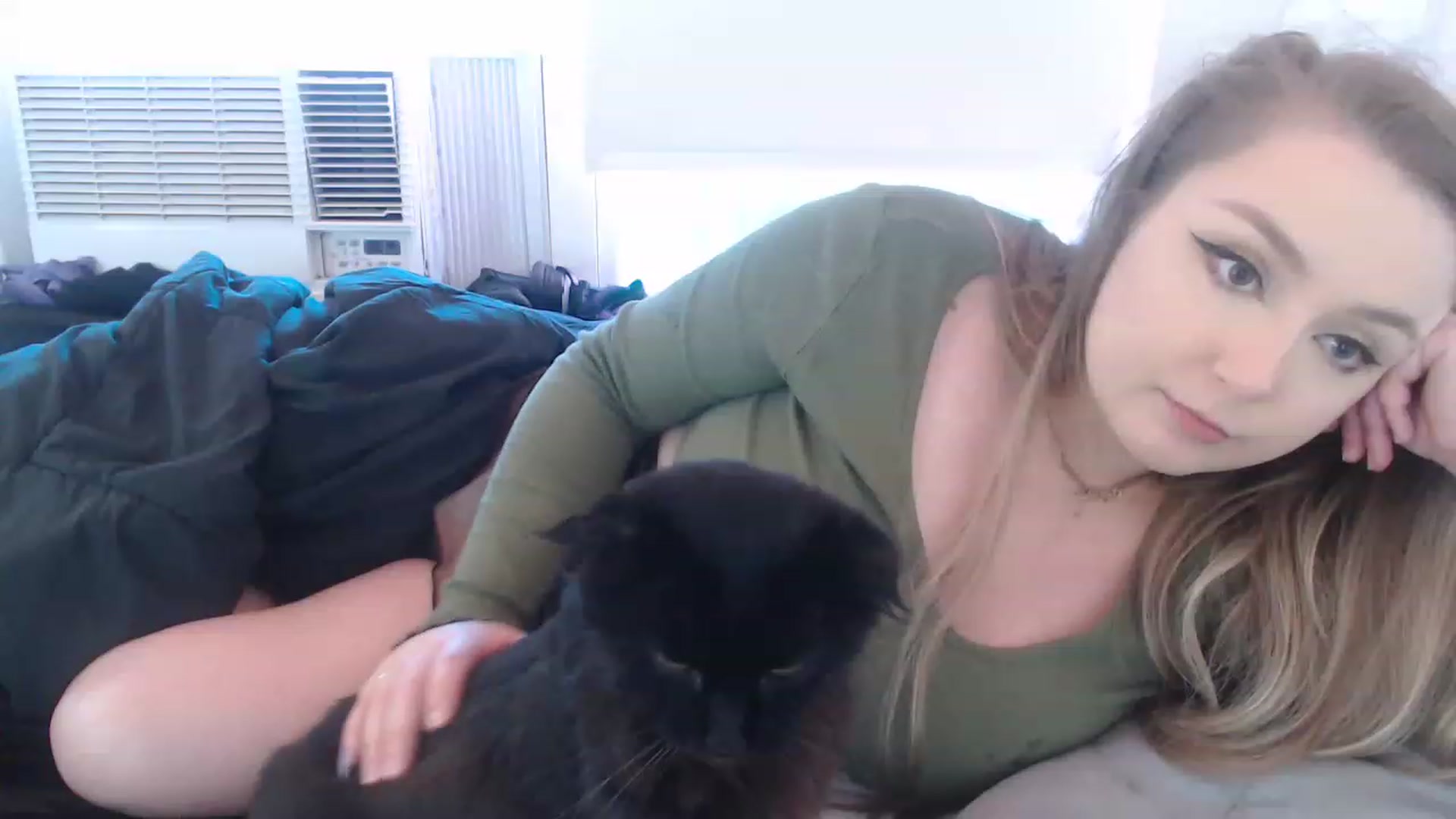 Gallery image thumbnail from LibbyxDoe's myfreecams stream on, 04/29/2023, 19:10 image 10 of 20