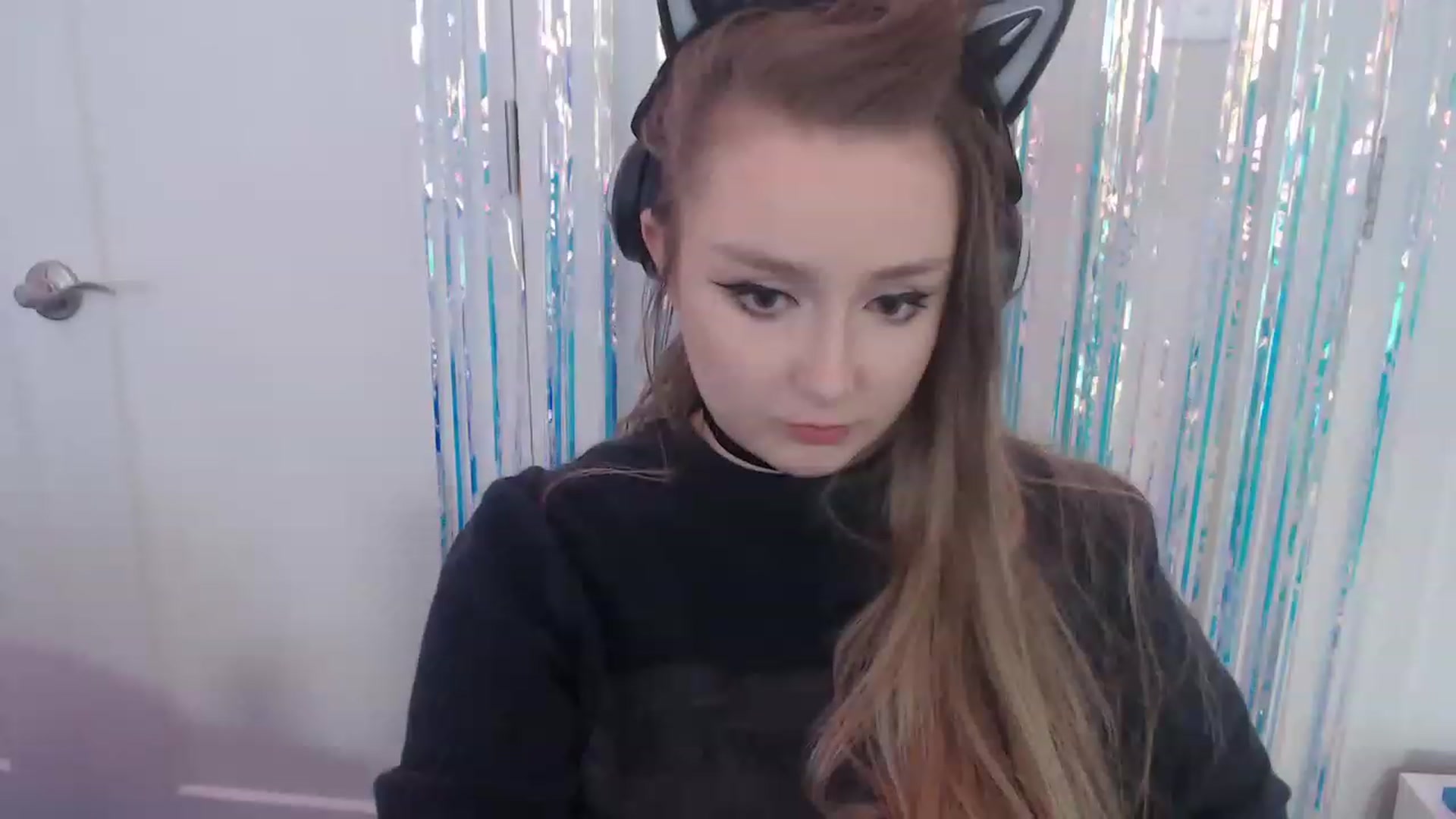 Gallery image thumbnail from LibbyxDoe's myfreecams stream on, 05/08/2023, 12:50 image 14 of 20