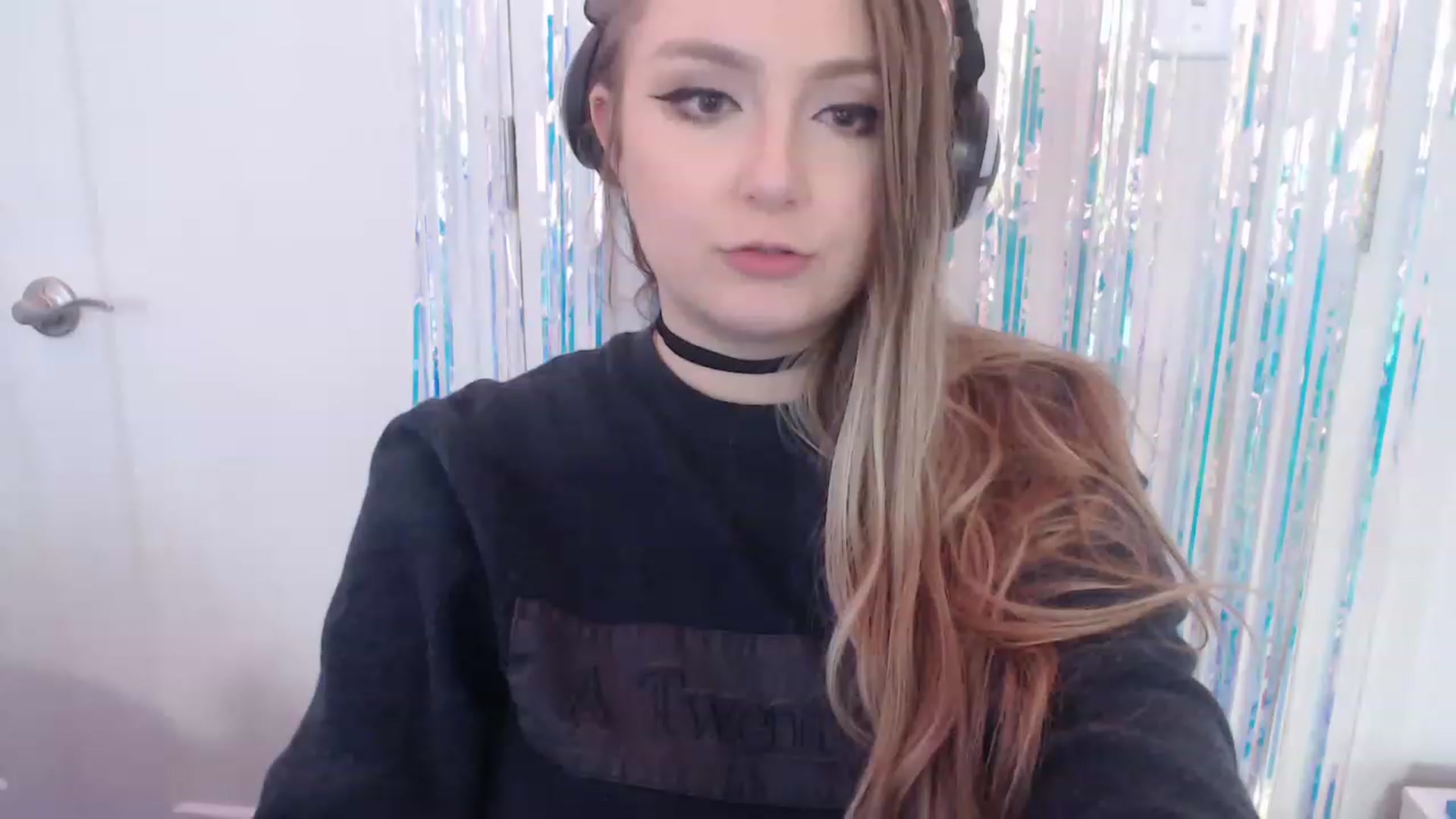 Gallery image thumbnail from LibbyxDoe's myfreecams stream on, 05/08/2023, 12:50 image 6 of 20