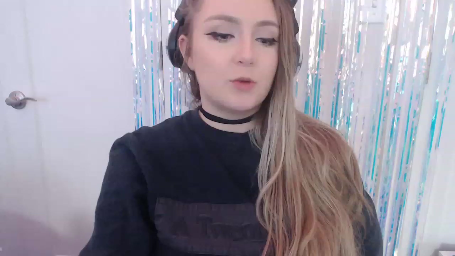 Gallery image thumbnail from LibbyxDoe's myfreecams stream on, 05/08/2023, 12:50 image 7 of 20